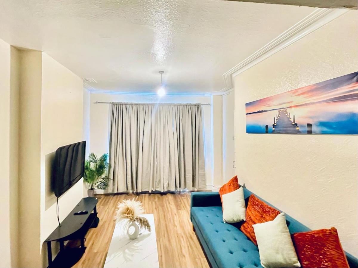 In Plaistow & Free Parking Apartment London