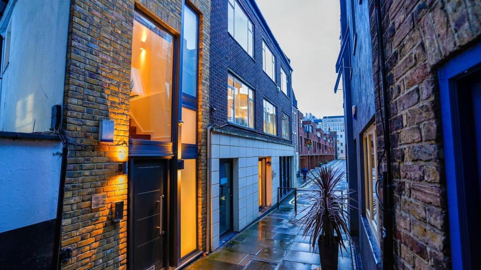 Hyde Park & Oxford Street Elegant House 2br 2ba Apartment