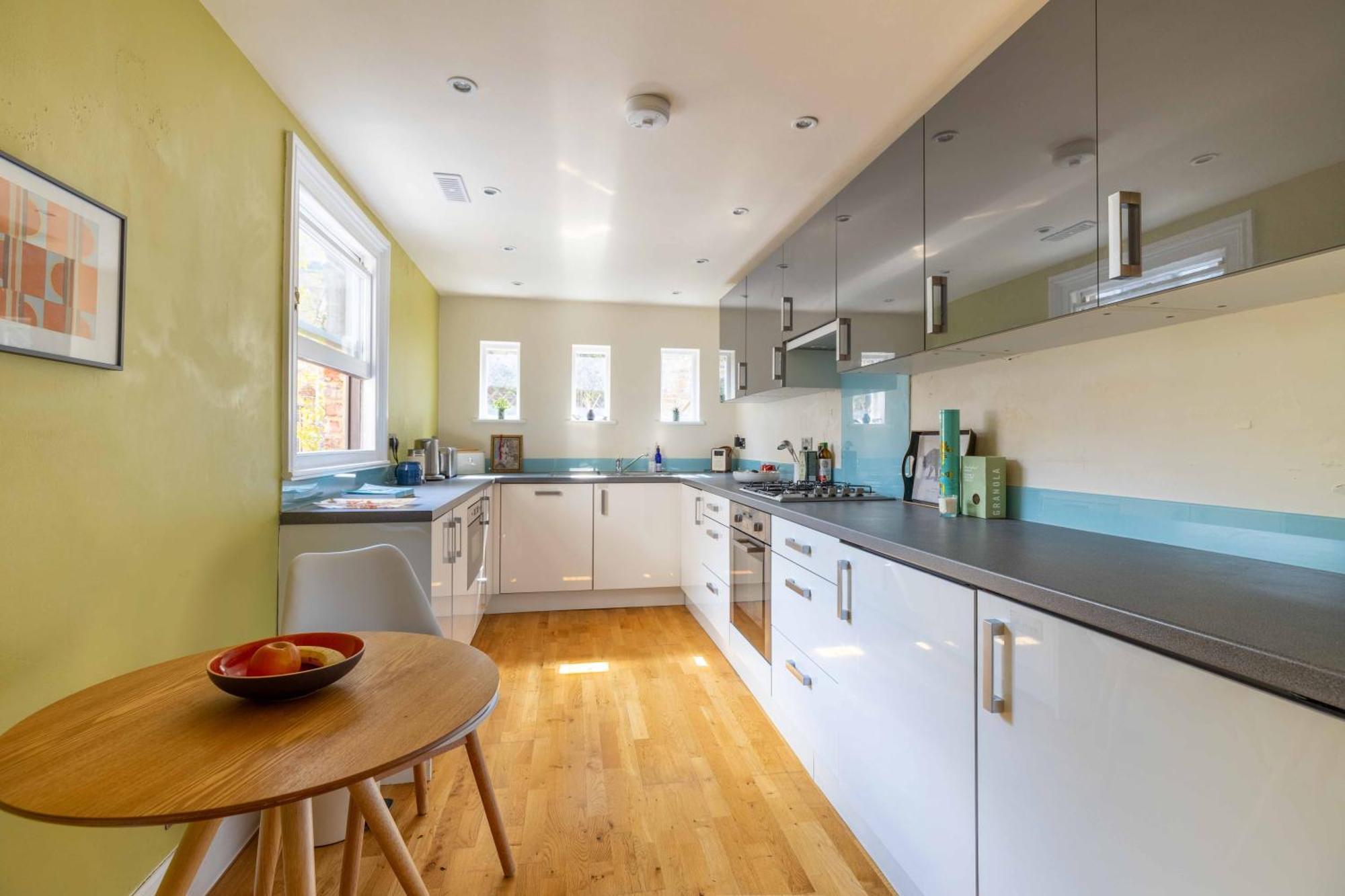 Holiday home Pass The Keys Charming Portobello Road *