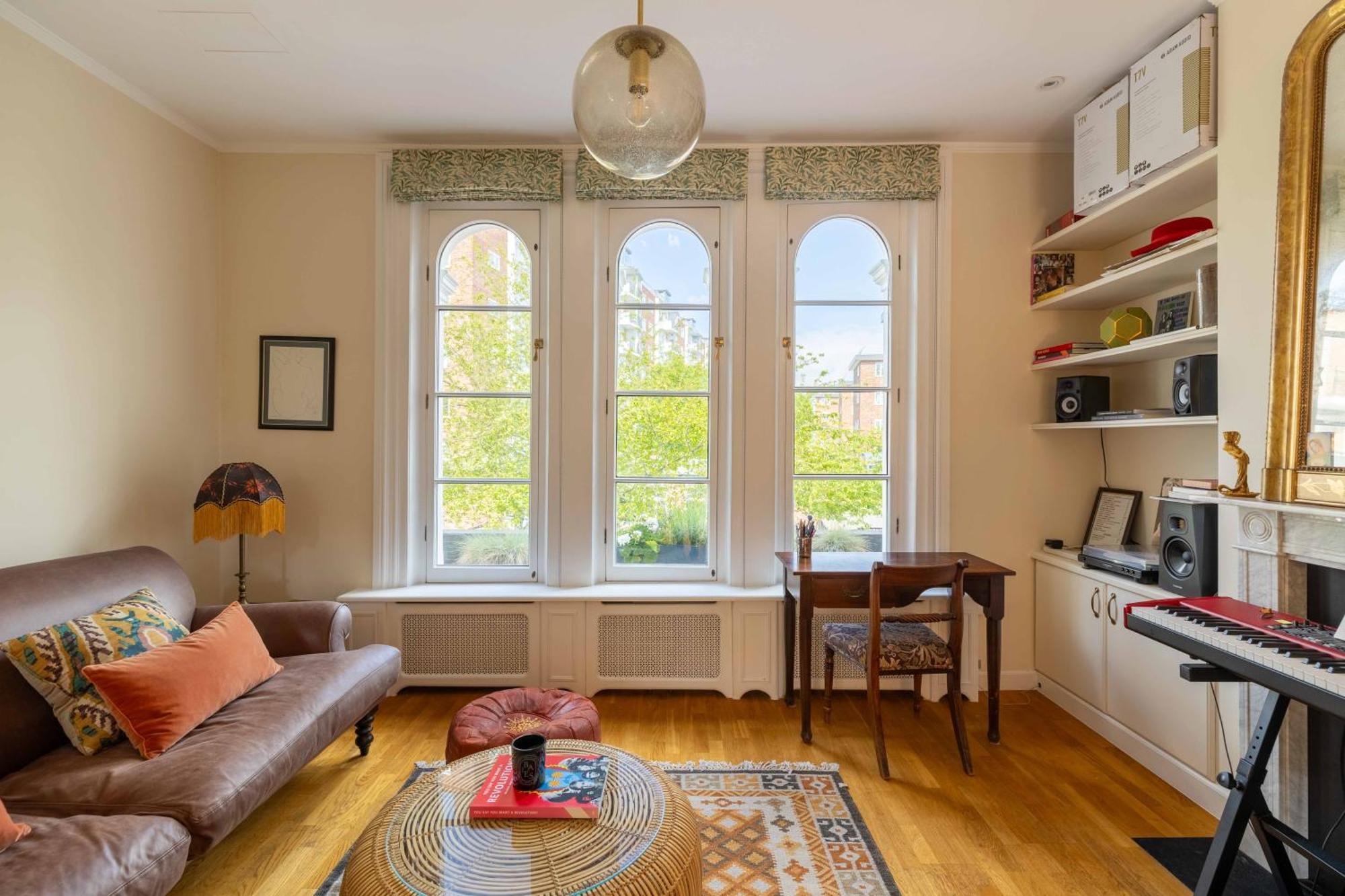 Holiday home Pass The Keys Charming Portobello Road
