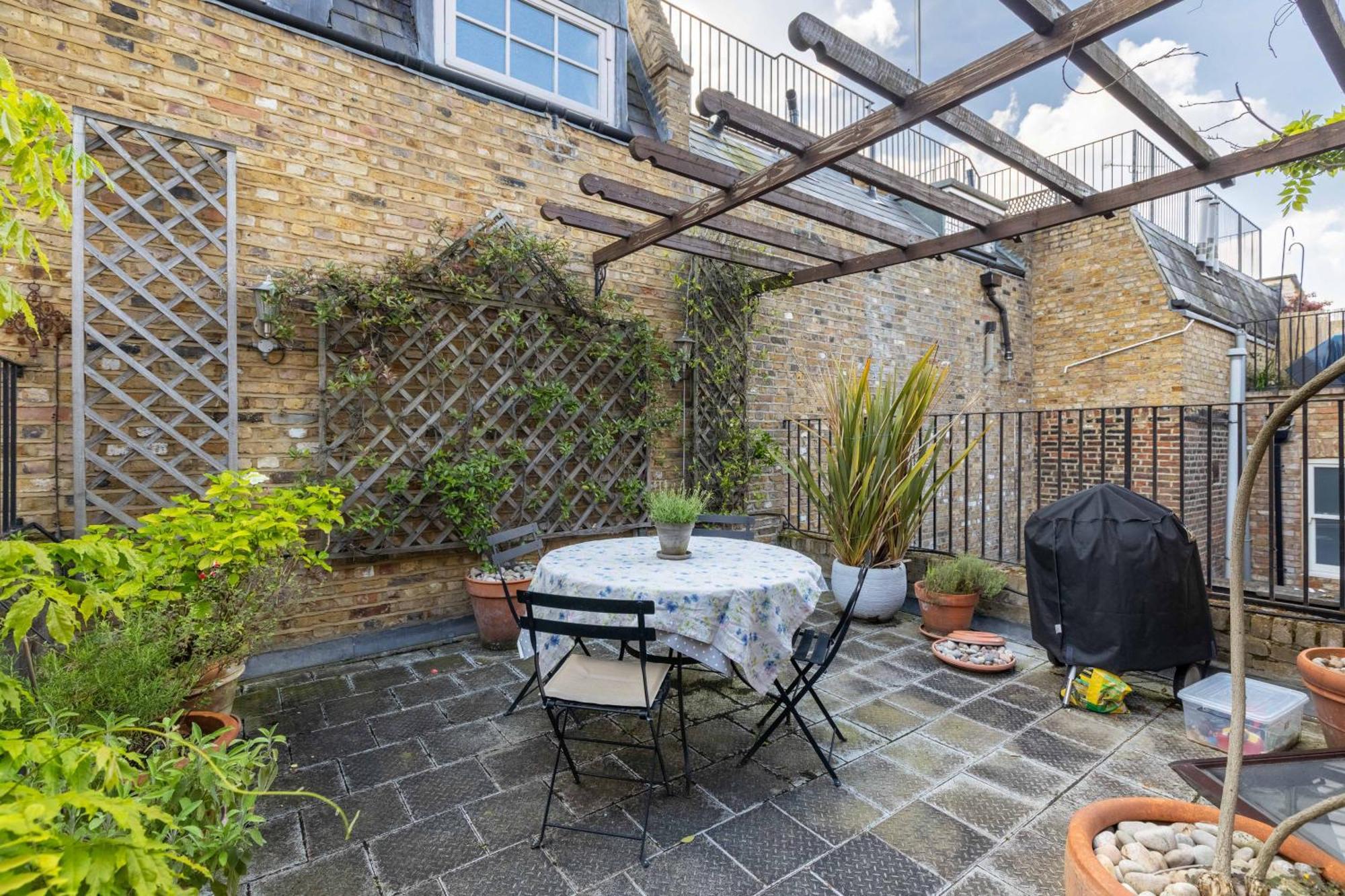 Holiday home Pass The Keys Charming Portobello Road