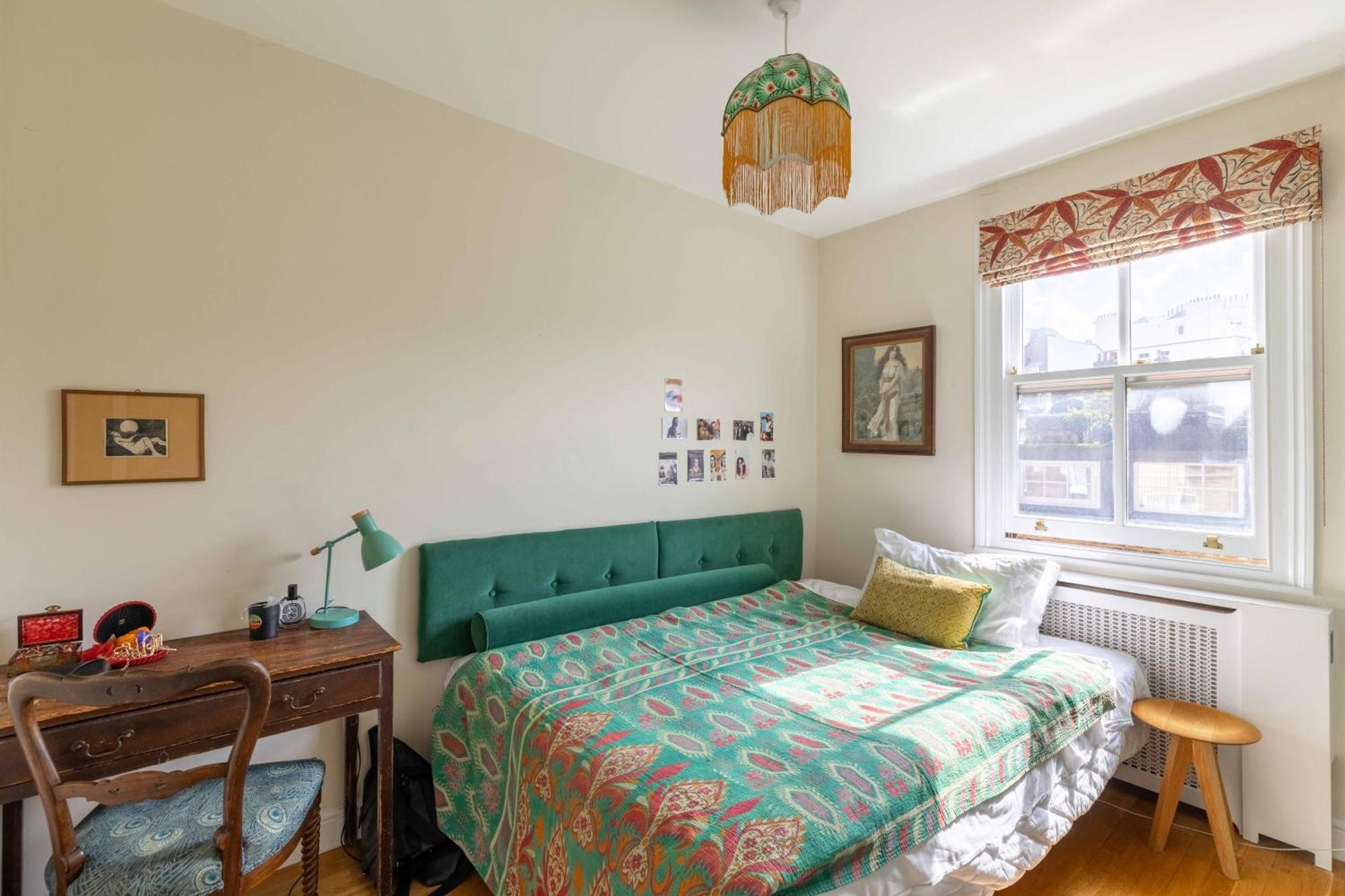 Pass The Keys Charming Portobello Road Holiday home *