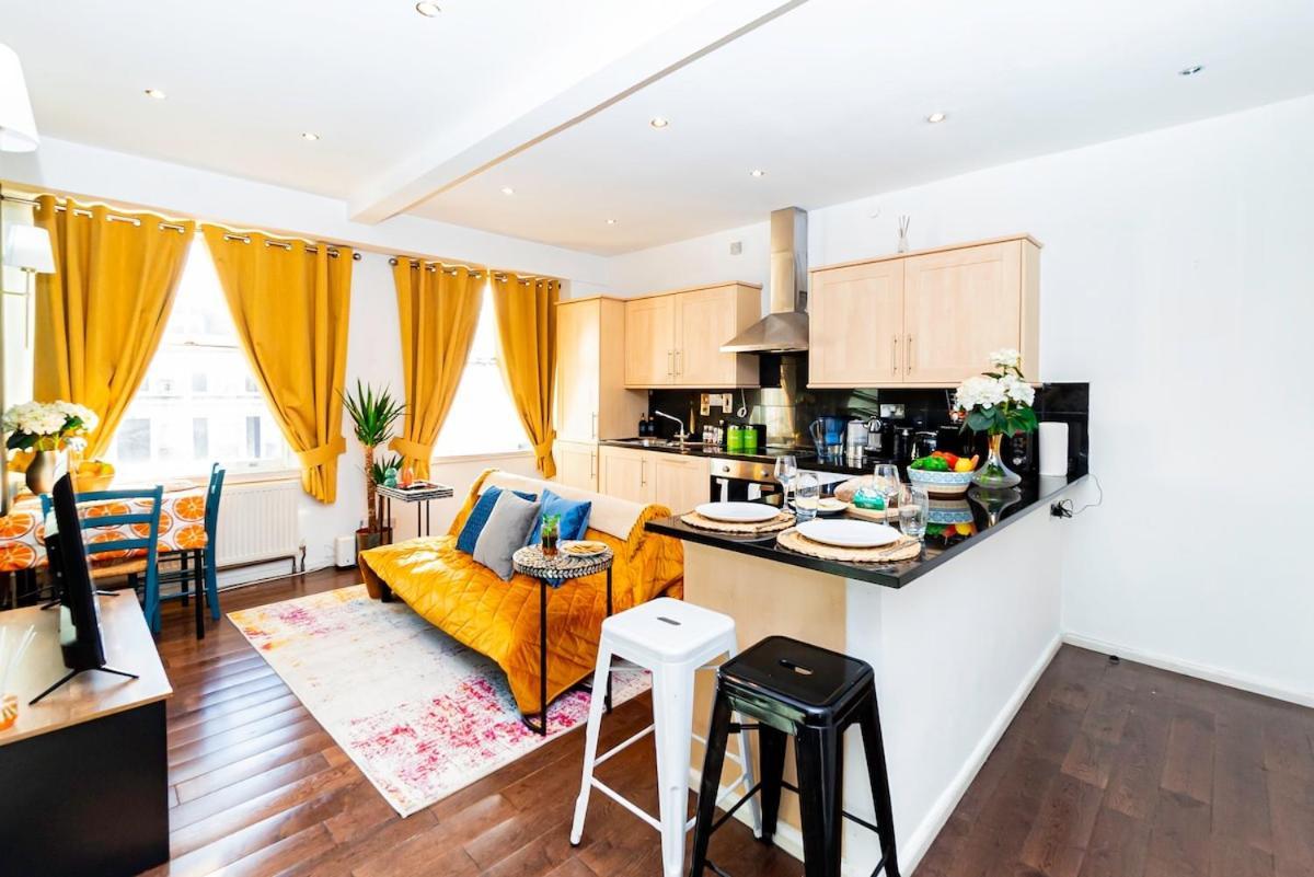 Stylish 2br Near Hyde Park & Museums, Kensington Appartement