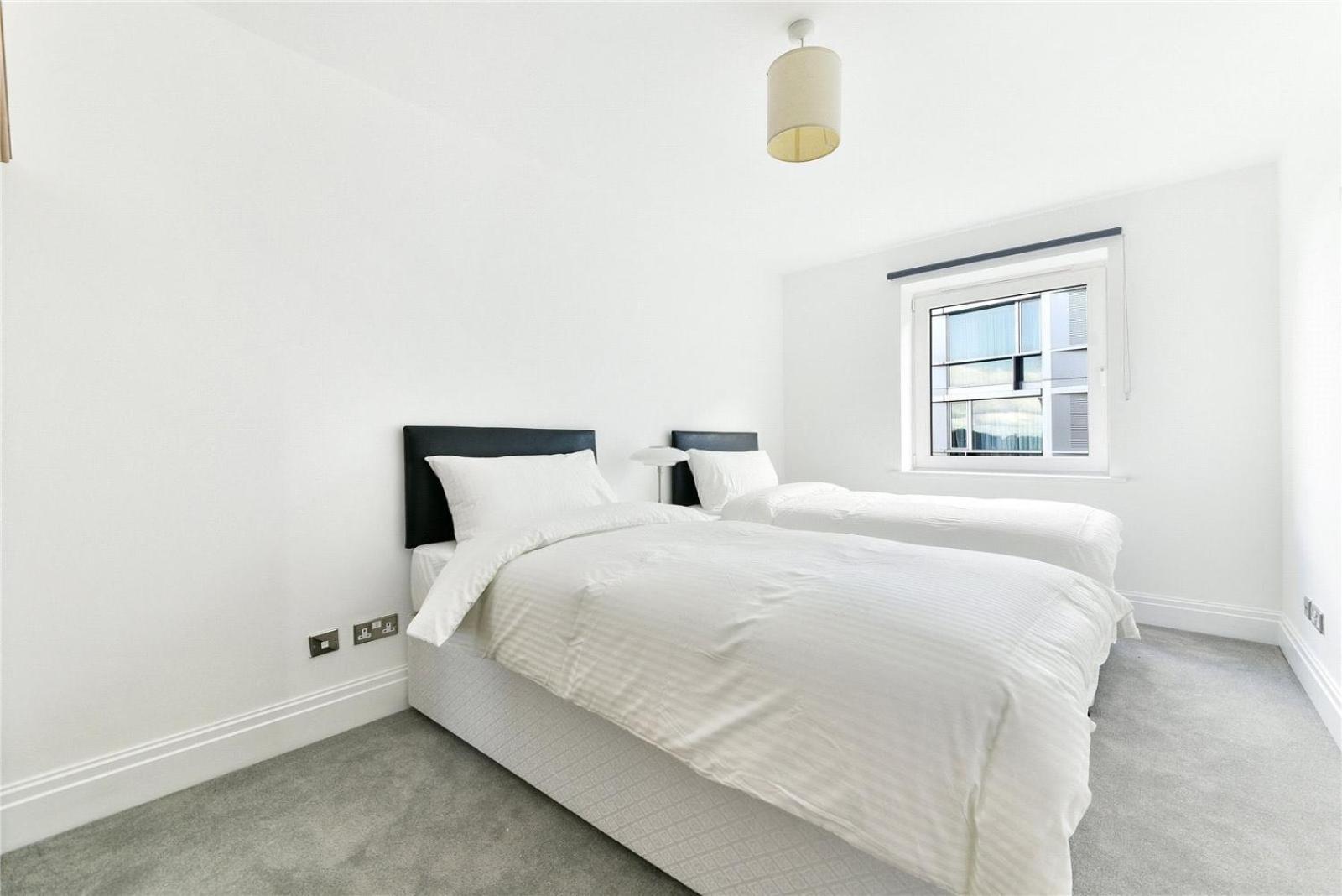 Apartment Immaculate 2-bed House In Earls Court W14 London