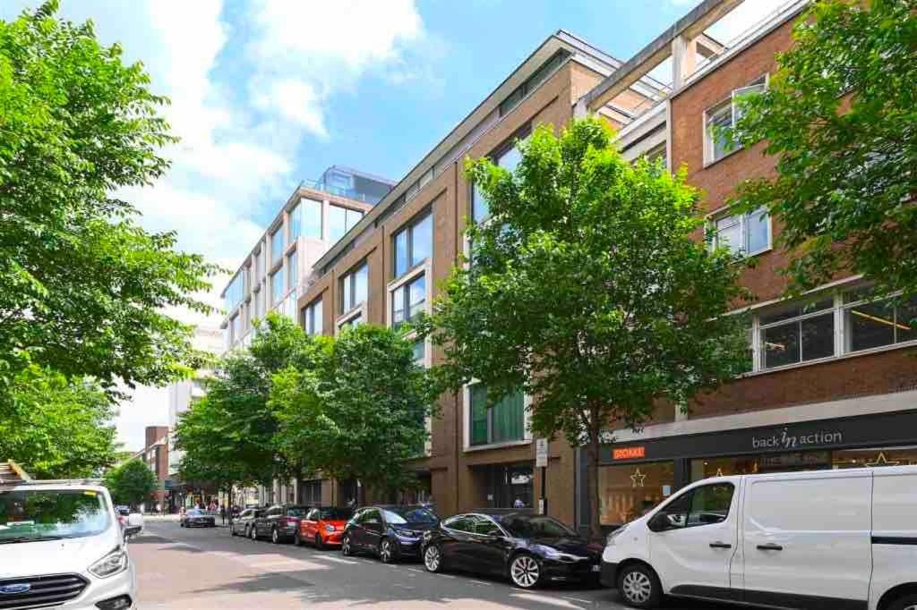 Baker St, Luxury 2 Bed And 2 Bath - London