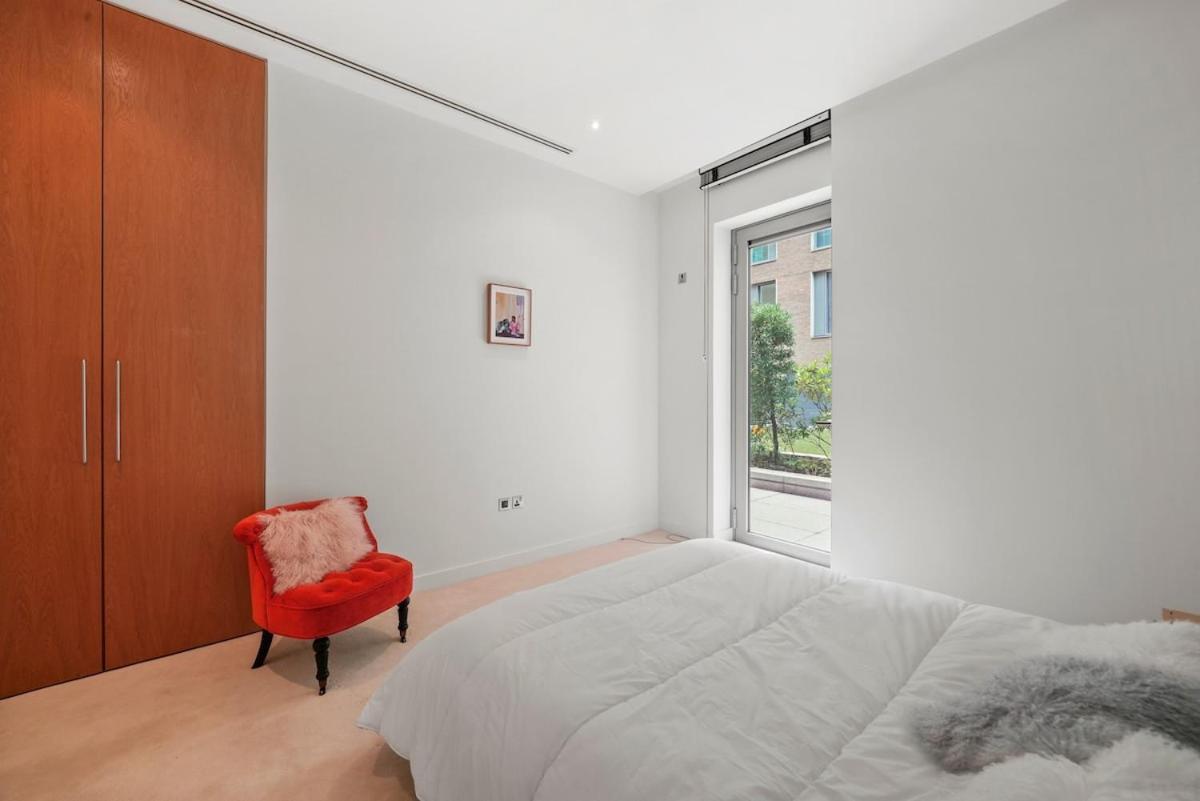 Baker St, Luxury 2 Bed And 2 Bath -