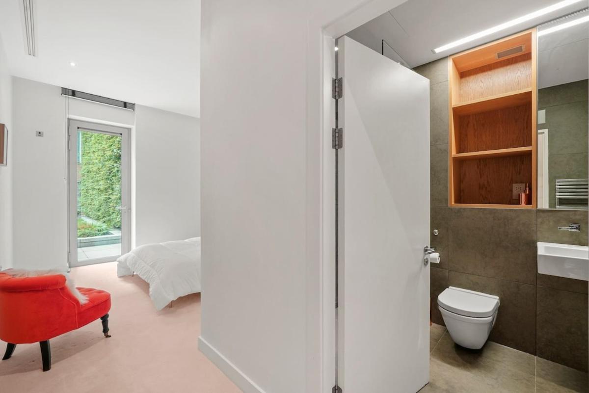 Baker St, Luxury 2 Bed And 2 Bath - Apartment *
