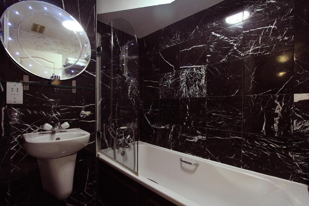 Opulence Boutique Hotel London