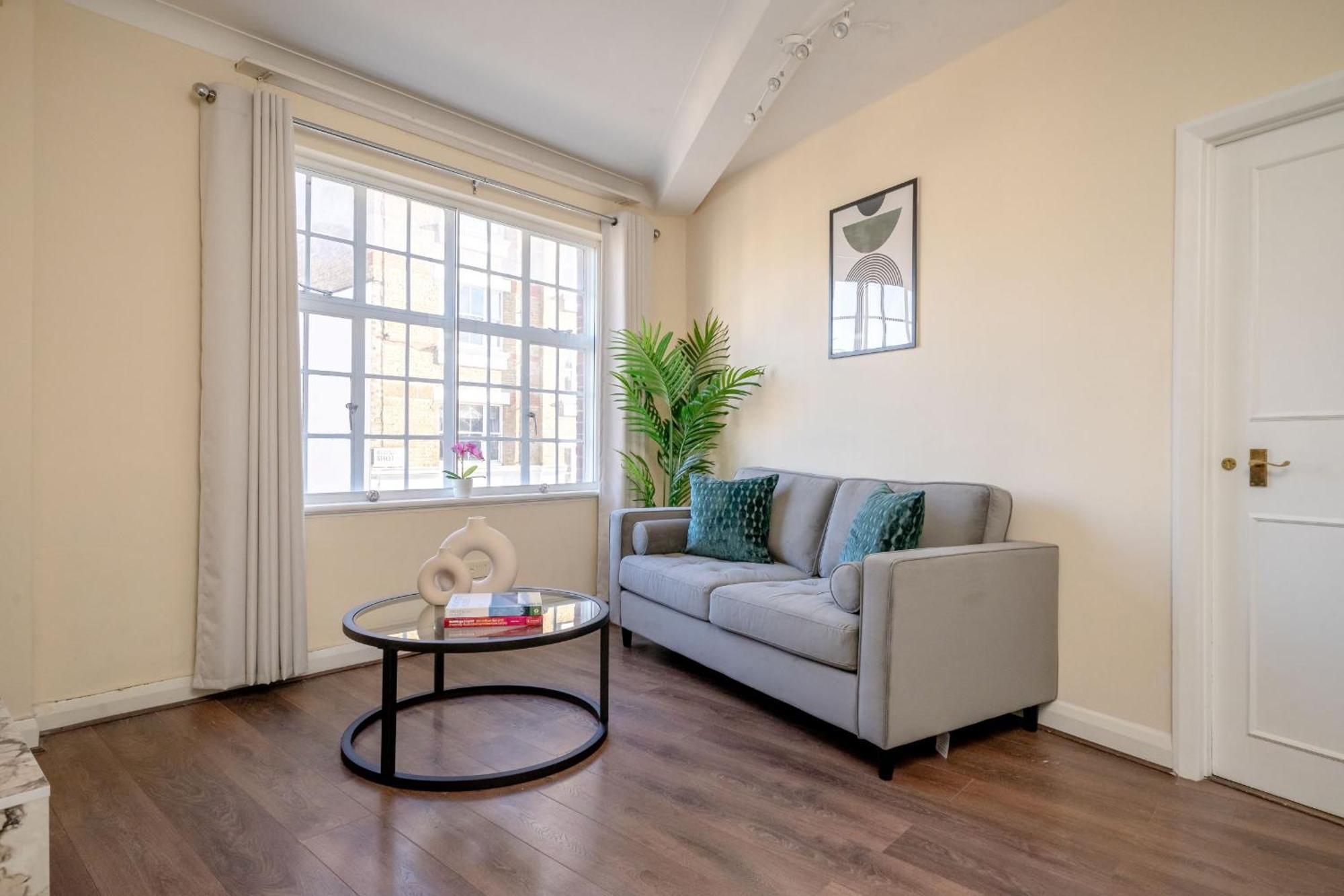 Bnbnova - Westminster Apartment