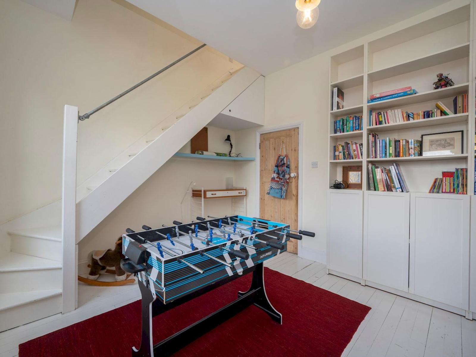 Pass The Keys Airy 1850s Coach House With Private Balcony Сasa de vacaciones Londres