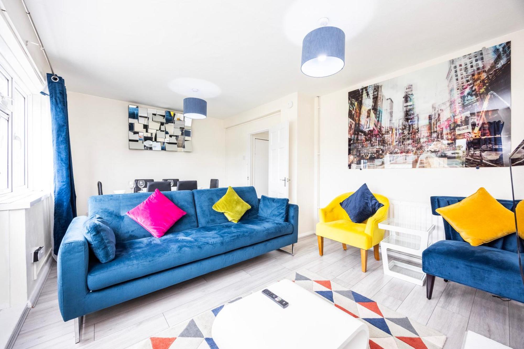 Garland Modern Close To Station 3 Bedroom London