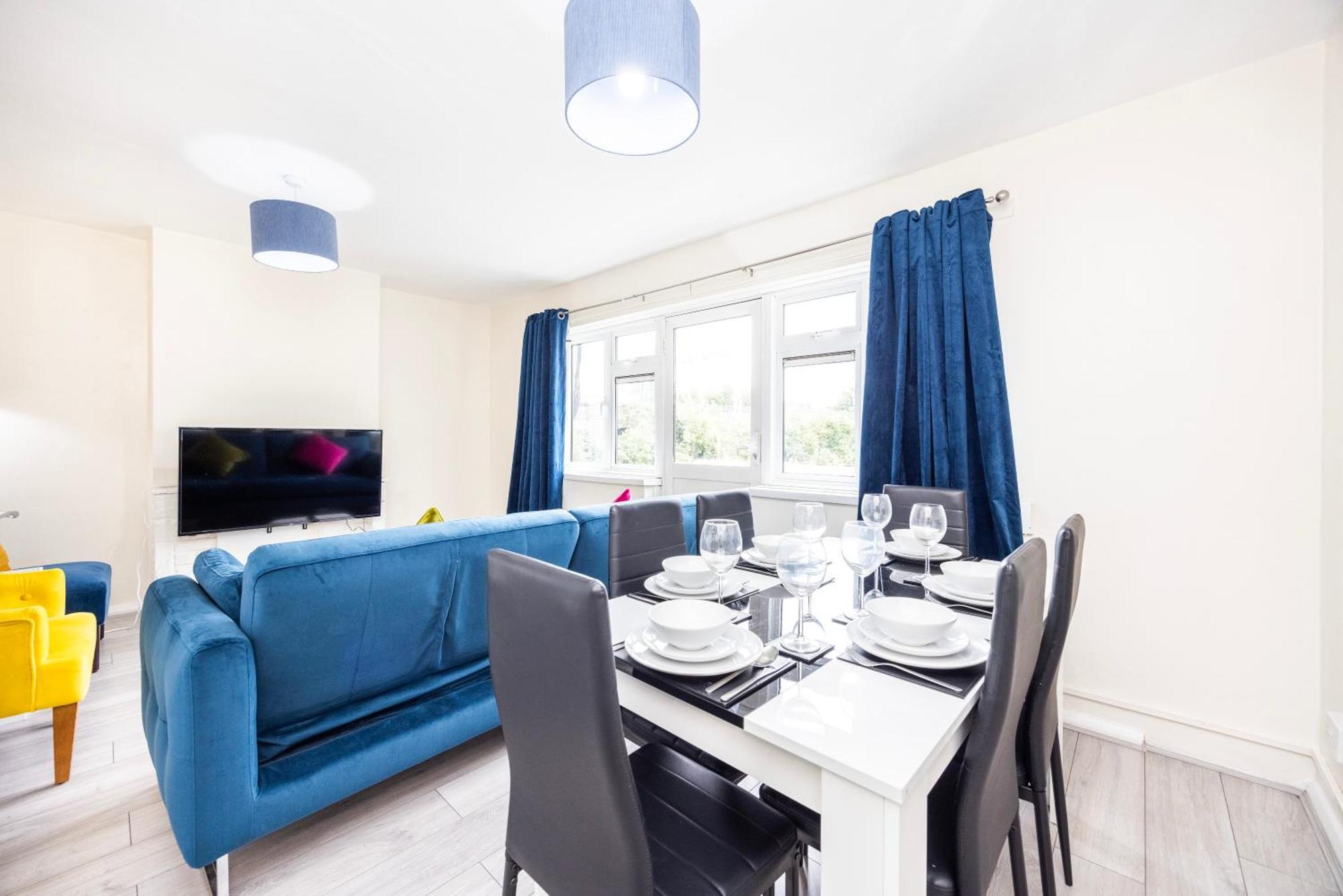 Garland Modern Close To Station 3 Bedroom *