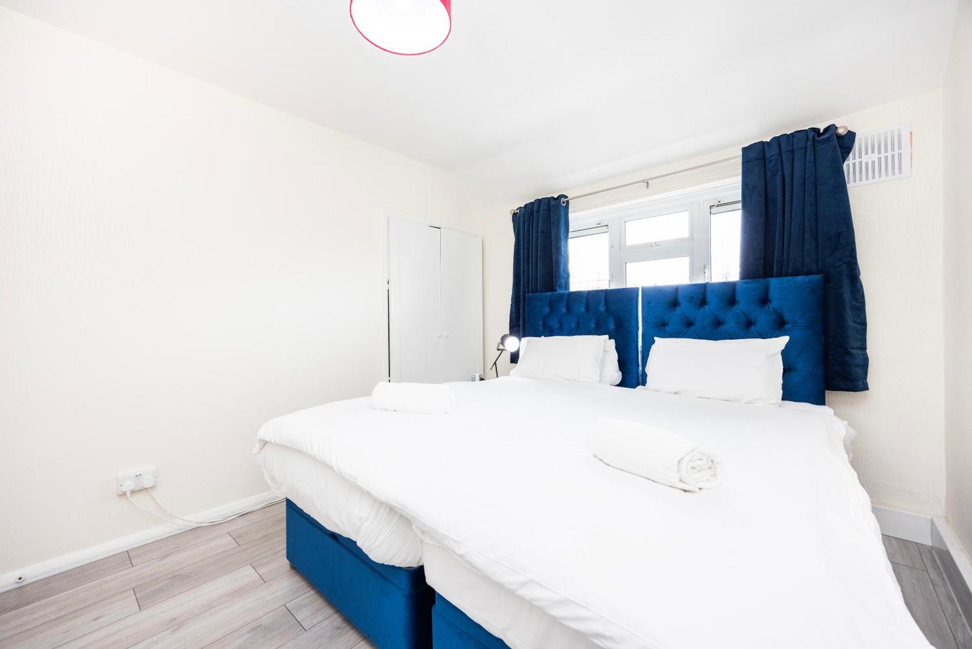 Apartment Garland Modern Close To Station 3 Bedroom London