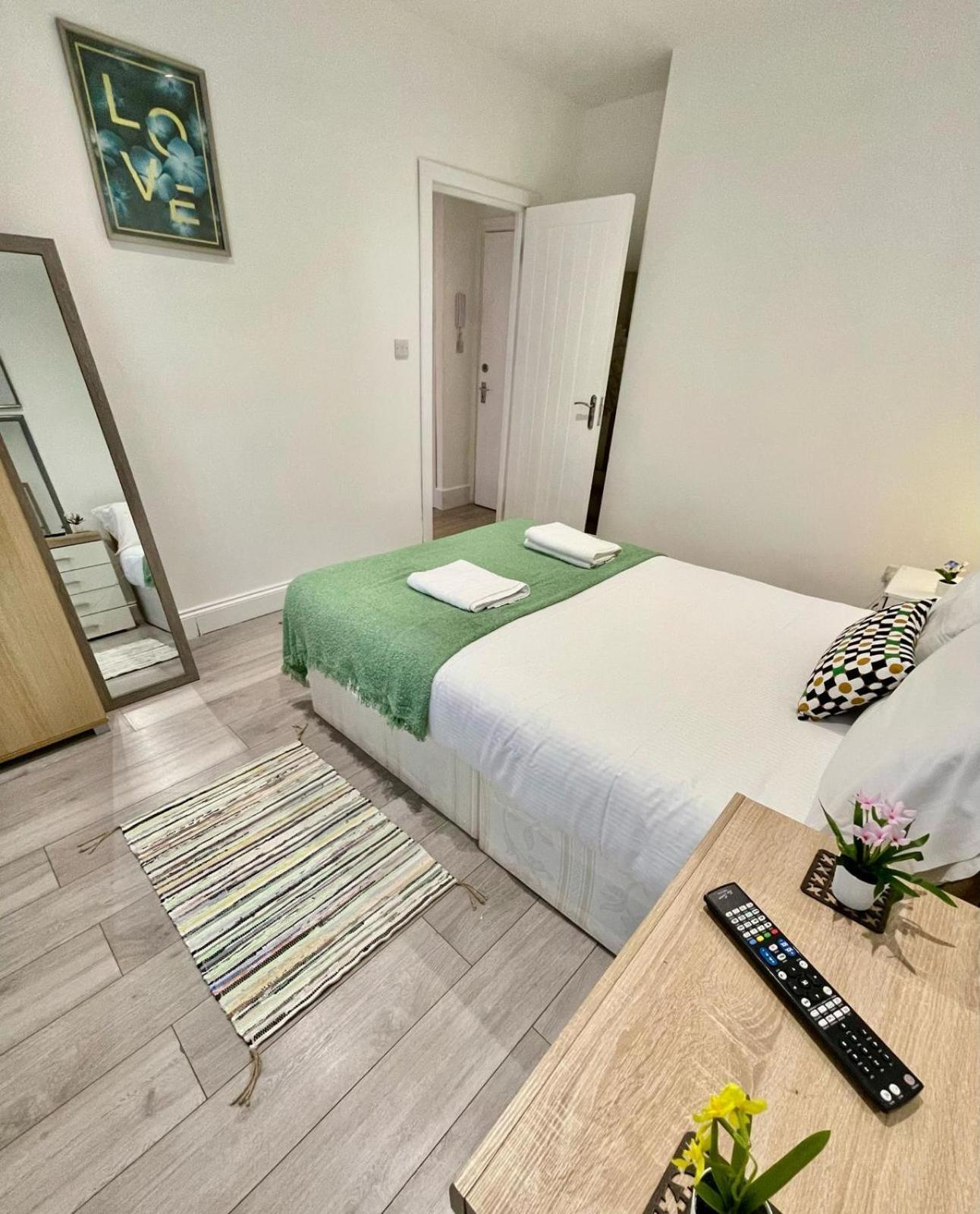 Smart Homes Aparthotel London
