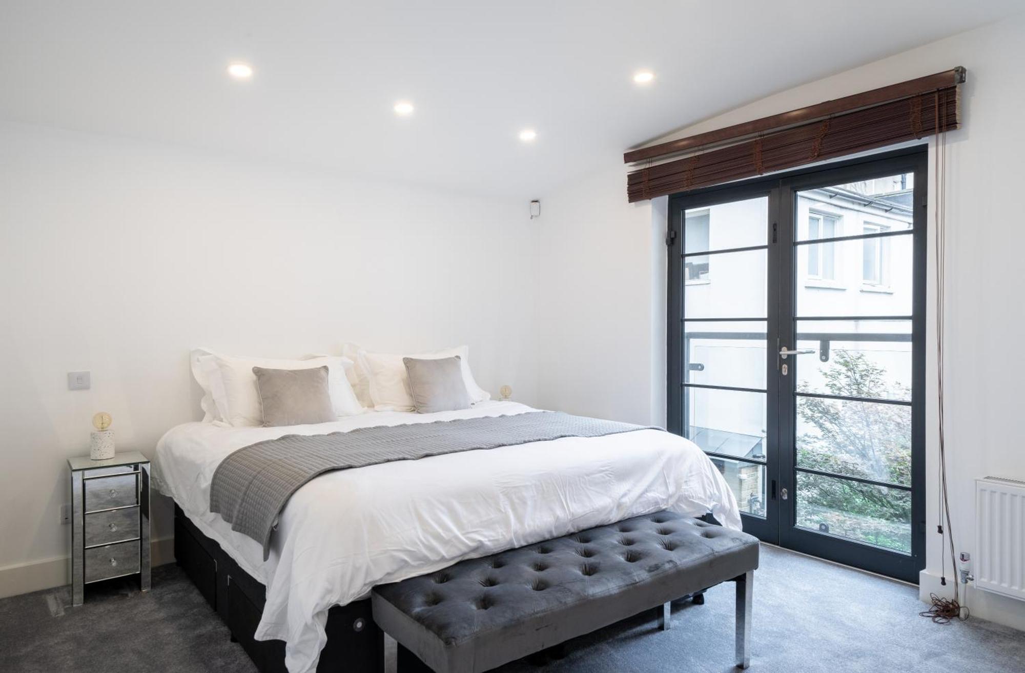 Apartment Superb 3 Bedroom Covent Garden House With 3 Ensuite Bathrooms *