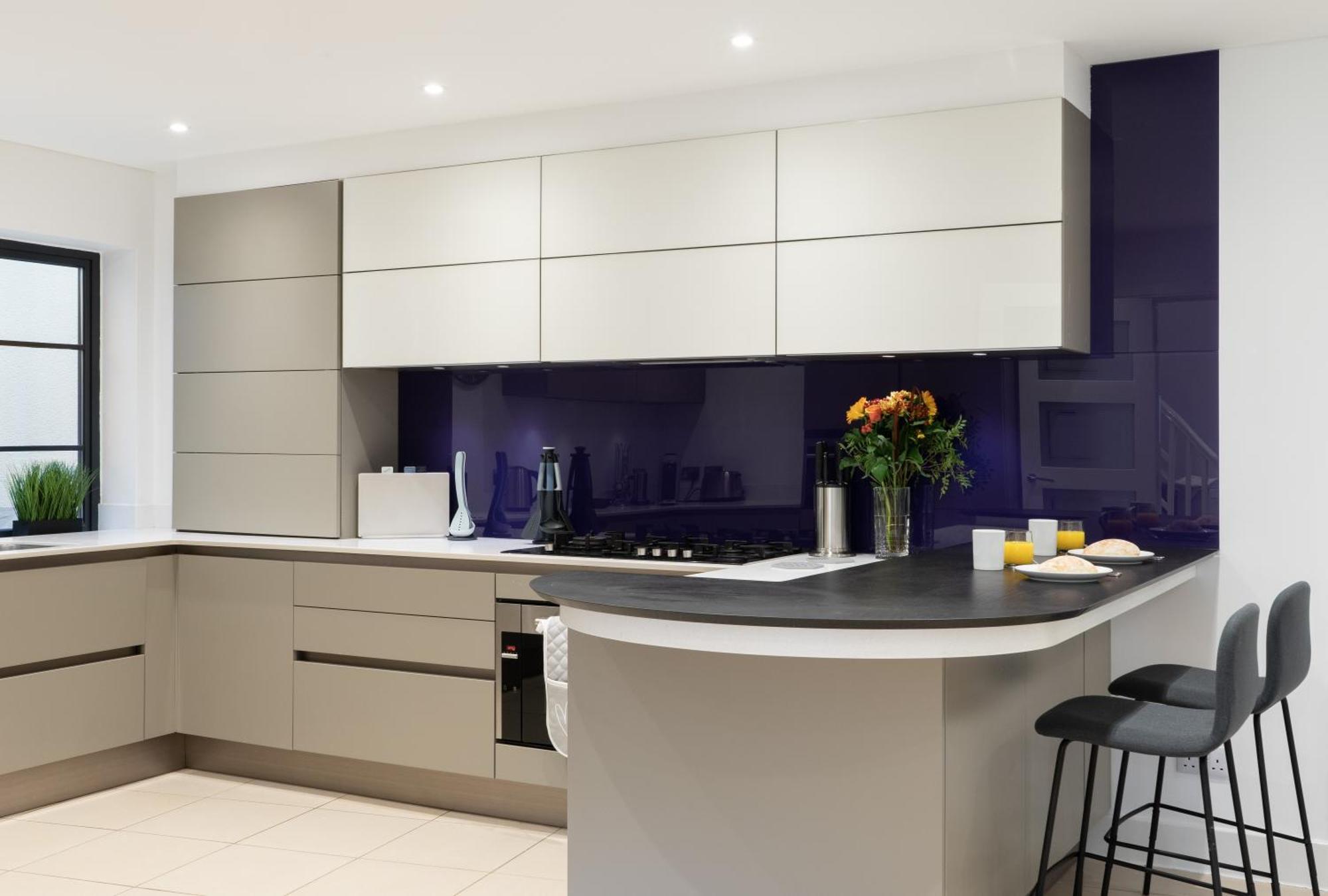 Superb 3 Bedroom Covent Garden House With 3 Ensuite Bathrooms Apartment