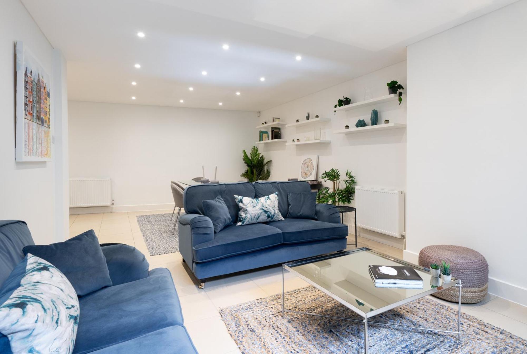 Superb 3 Bedroom Covent Garden House With 3 Ensuite Bathrooms Apartment