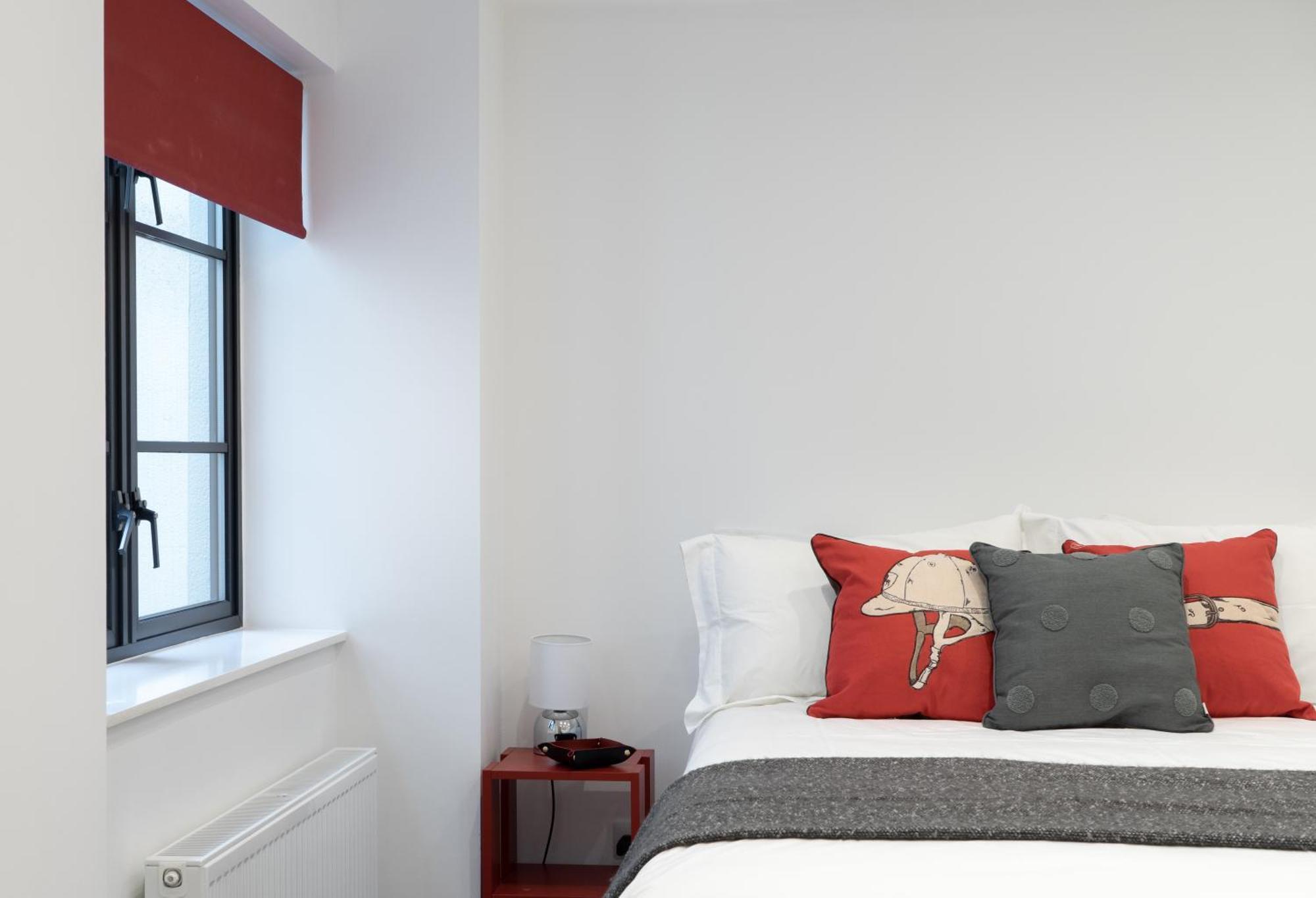 Superb 3 Bedroom Covent Garden House With 3 Ensuite Bathrooms