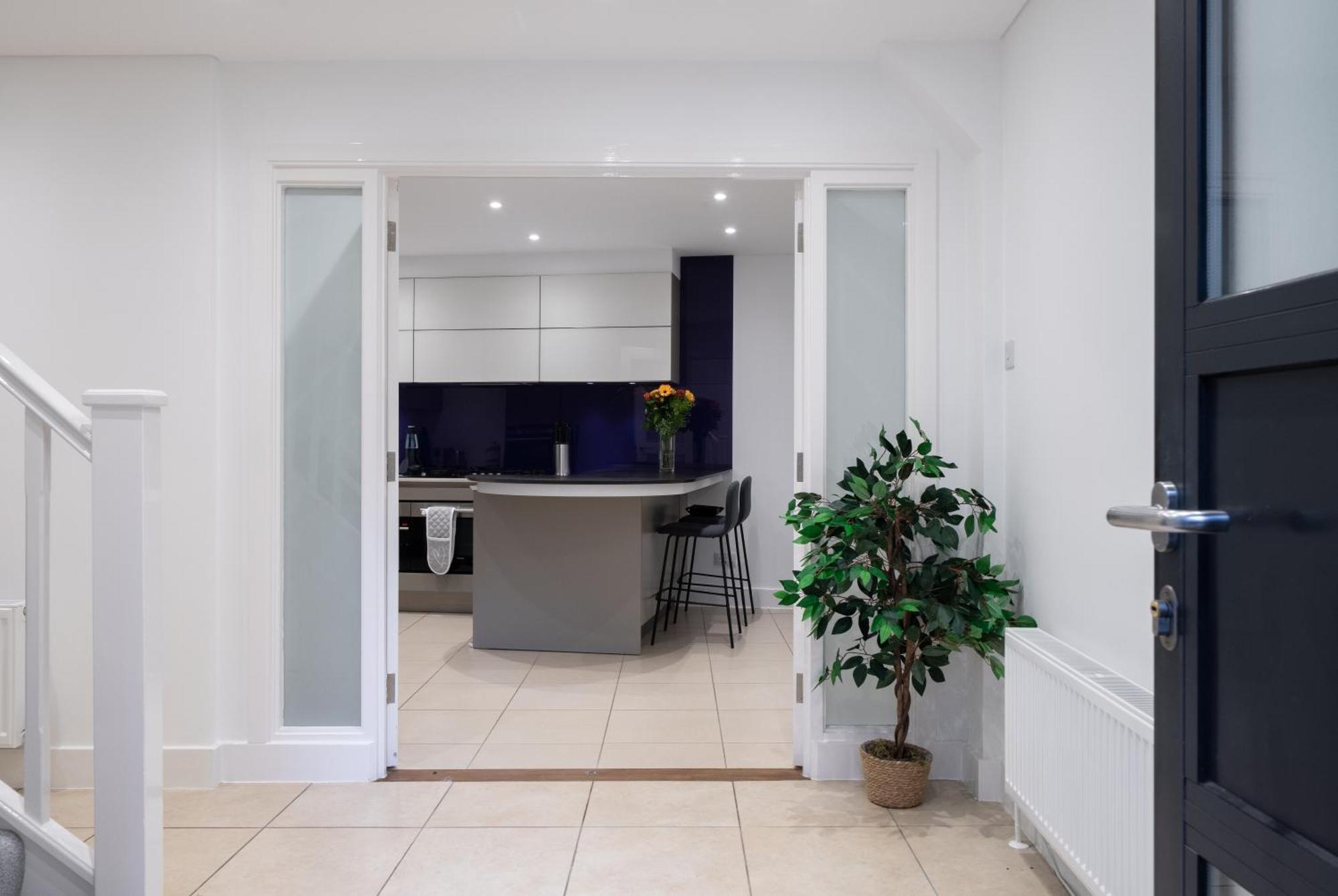 Apartment Superb 3 Bedroom Covent Garden House With 3 Ensuite Bathrooms