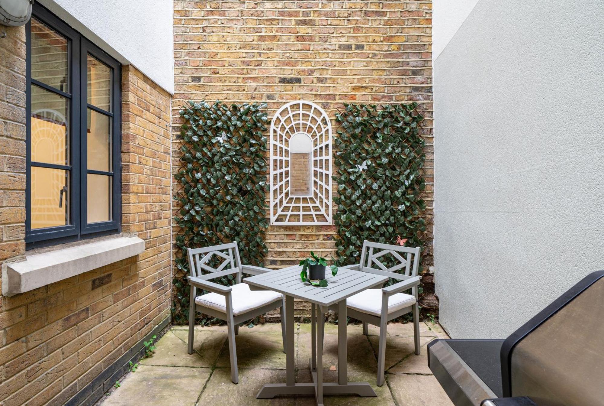 Apartment Superb 3 Bedroom Covent Garden House With 3 Ensuite Bathrooms London