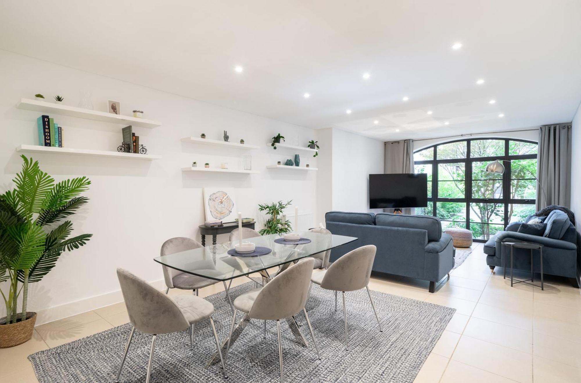 Superb 3 Bedroom Covent Garden House With 3 Ensuite Bathrooms