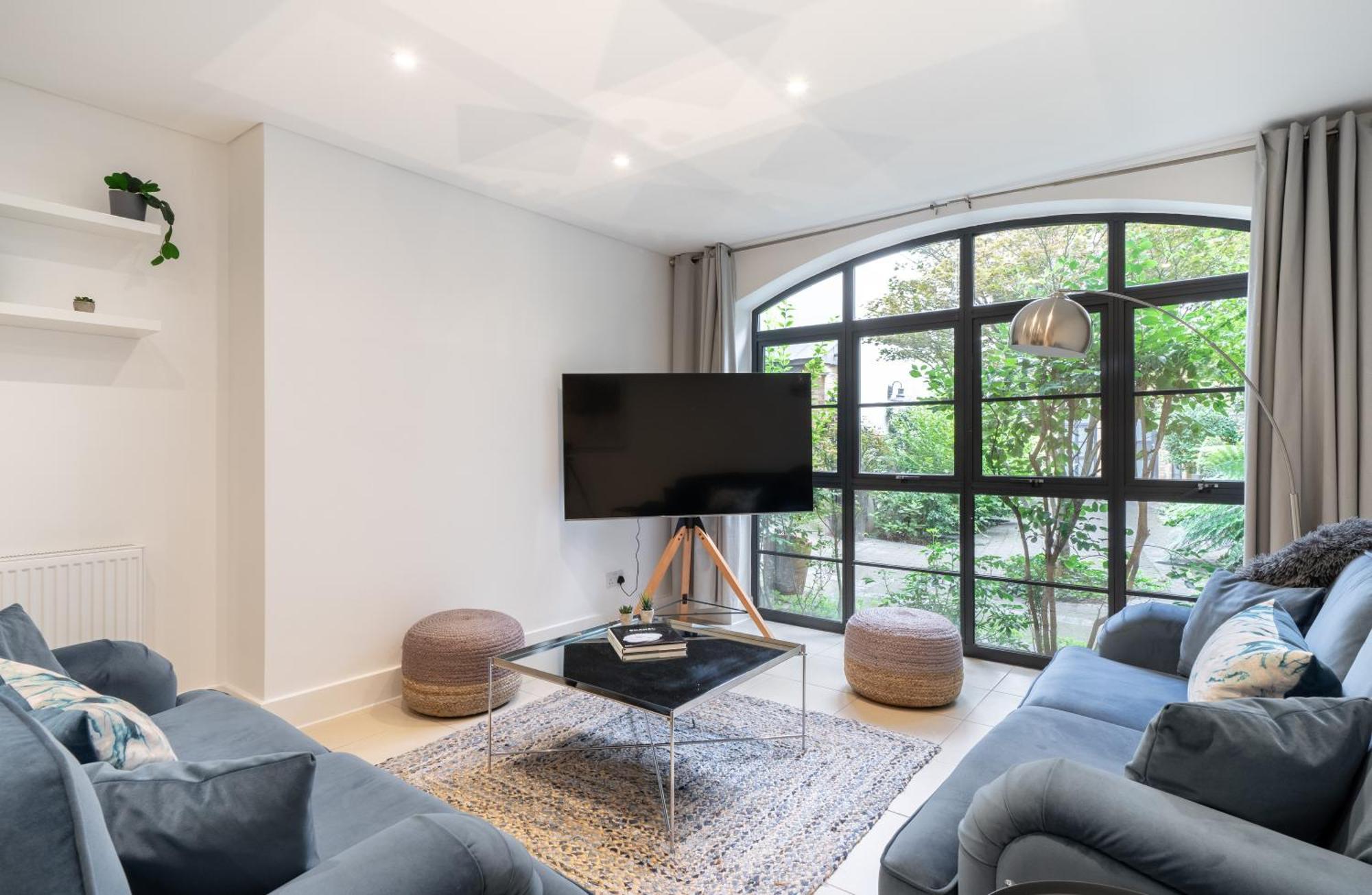 Superb 3 Bedroom Covent Garden House With 3 Ensuite Bathrooms Apartment *