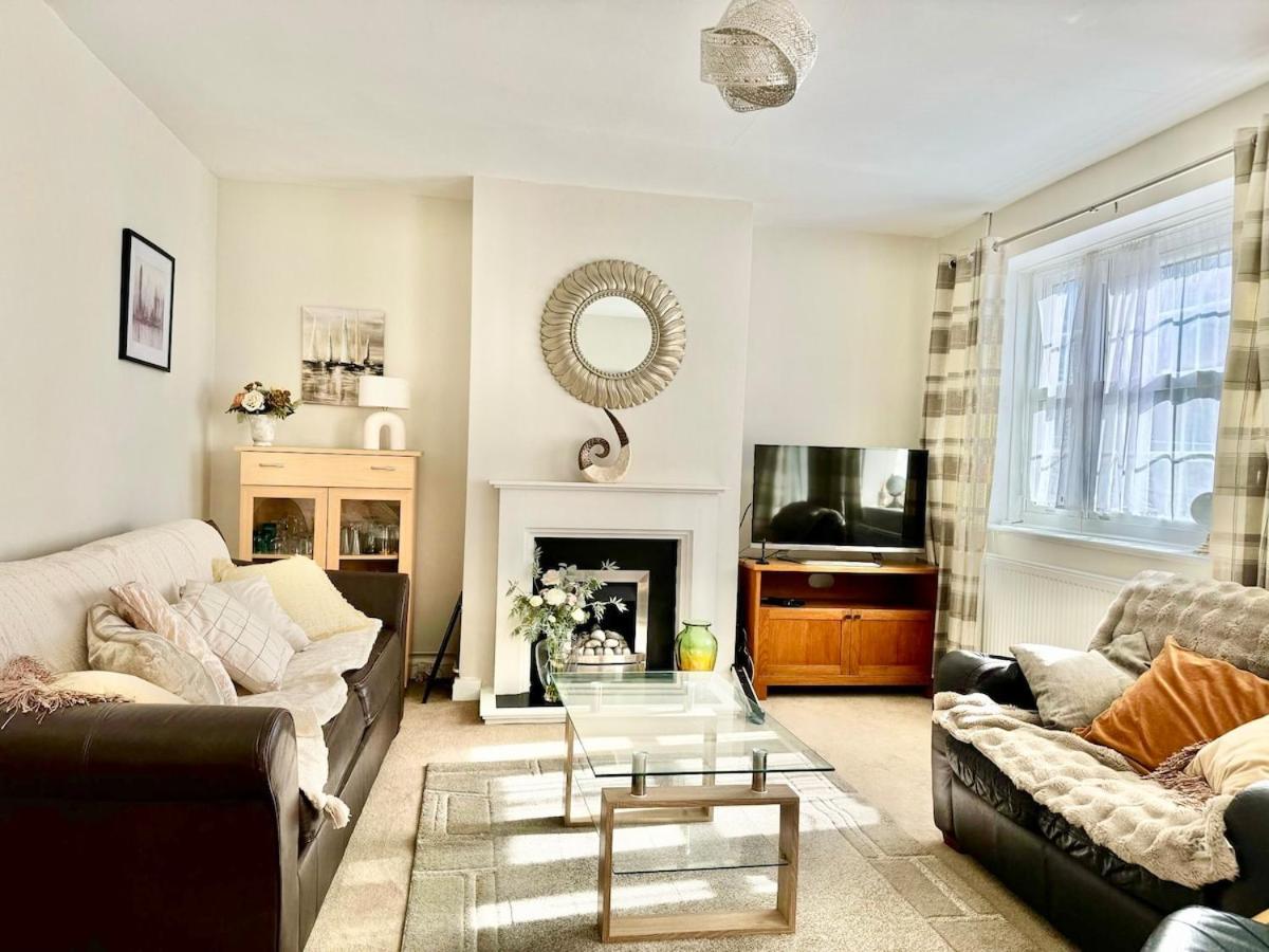 Spacious 2bed House In Clapham Common *
