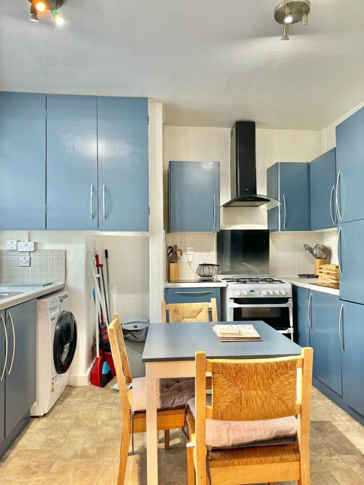 Apartment Spacious 2bed House In Clapham Common *