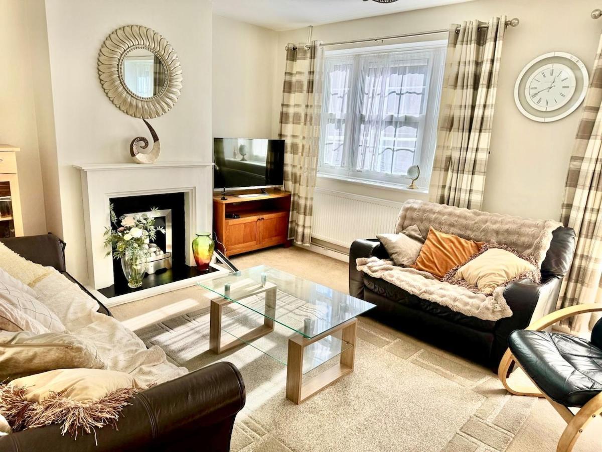 Spacious 2bed House In Clapham Common *