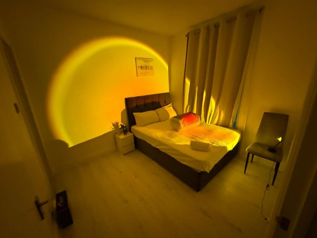 One Bedroom Flat 2nd Floor Victoria Apartment *