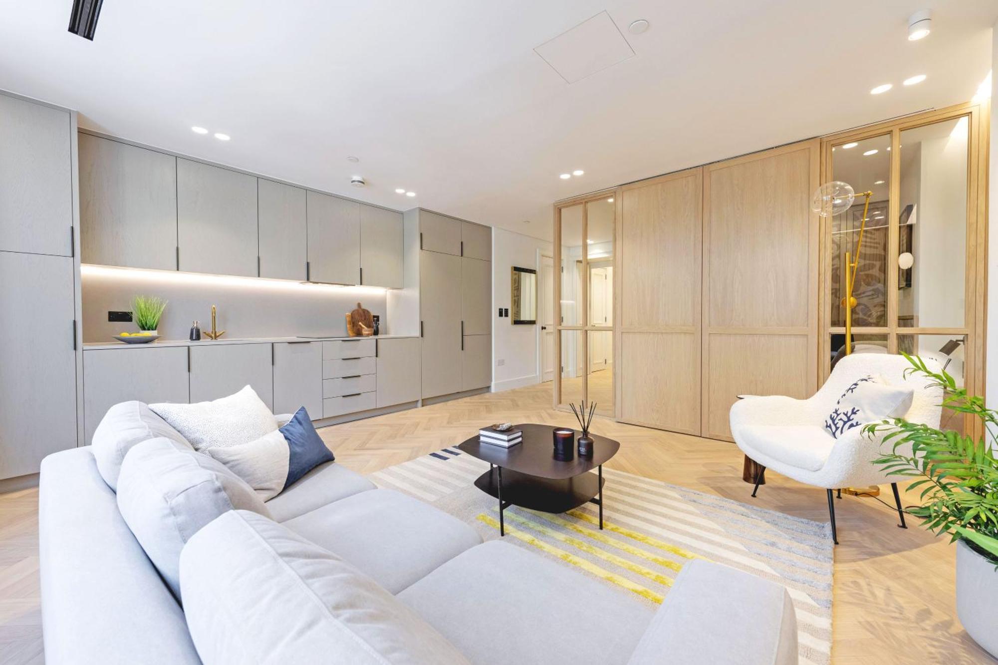Apartment Luxury Residences In Covent Garden, Steps From The Piazza