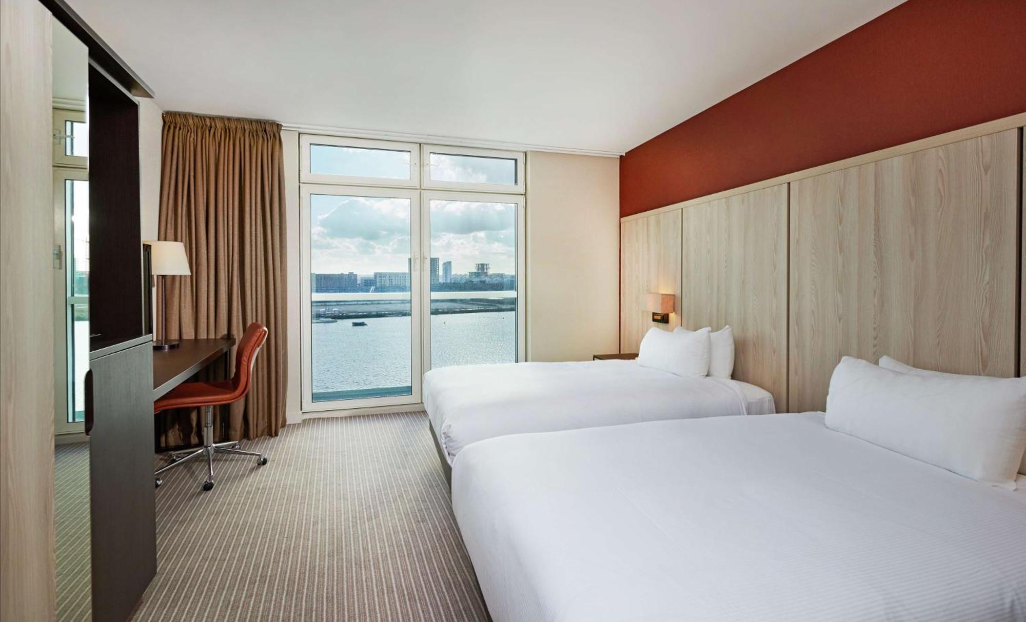 Hotell Doubletree By Hilton Excel 4*