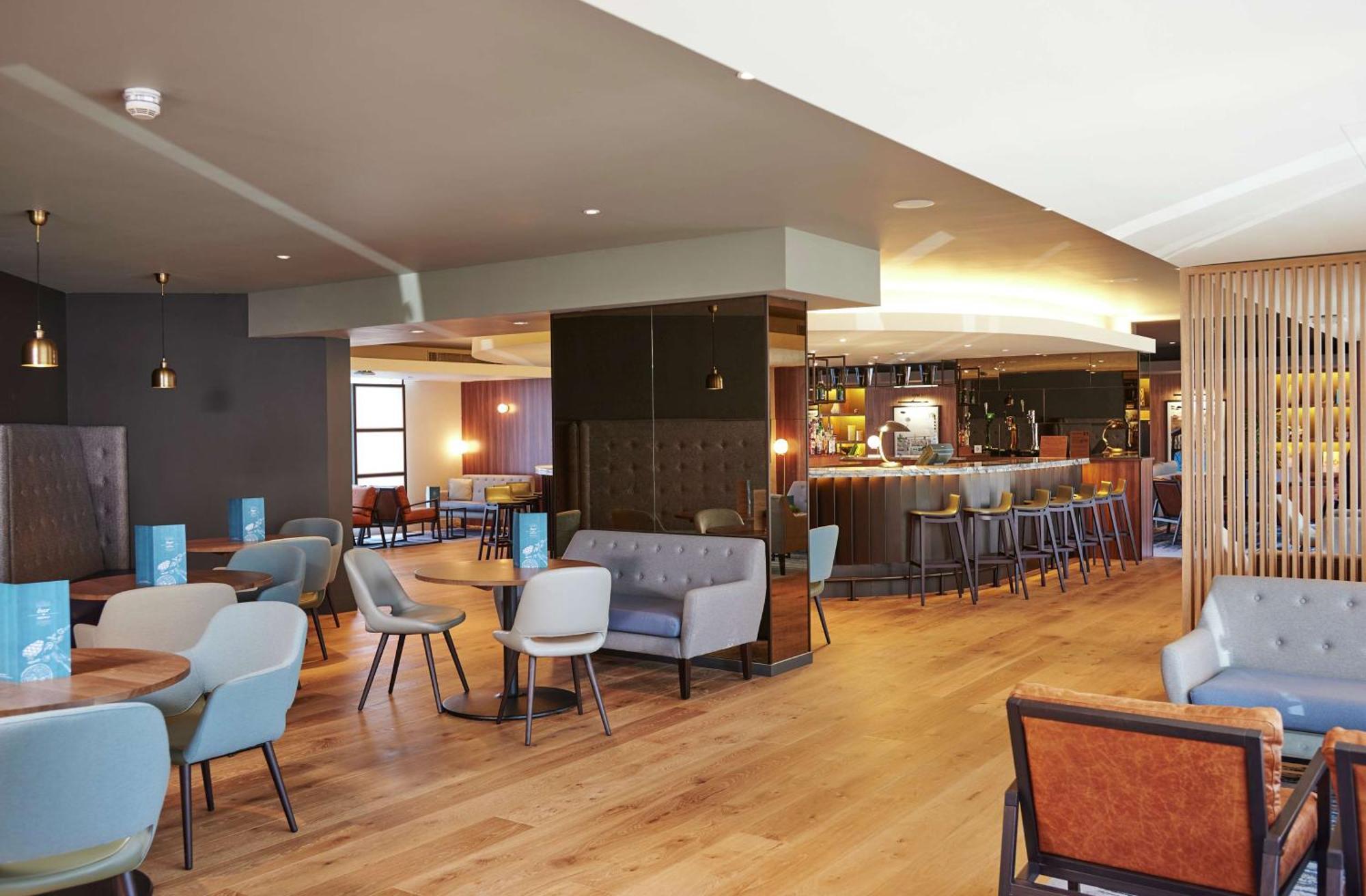 Hotell Doubletree By Hilton Excel 4*