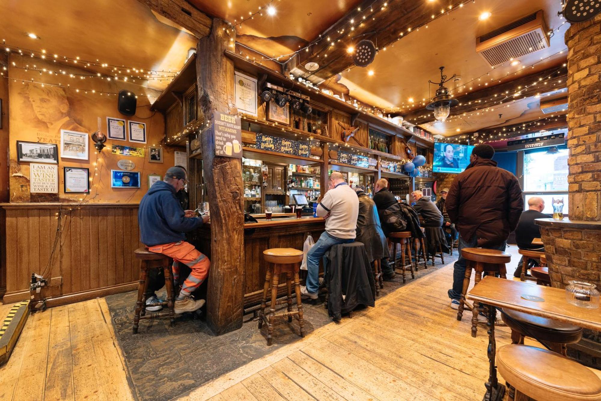 The Crown Pub & Gjestgiverier London