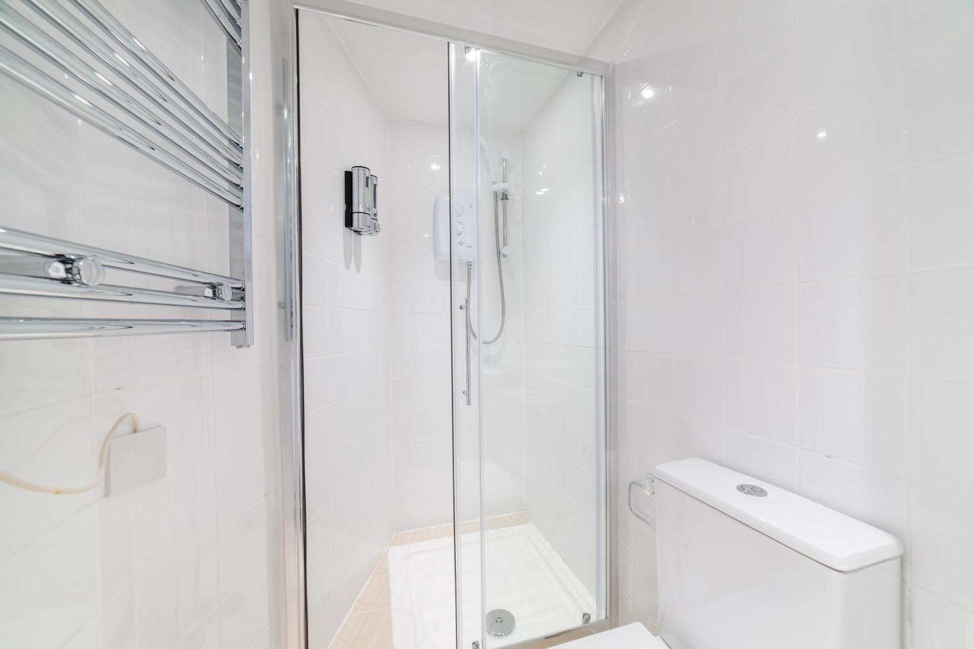 By Hyde Park Apartment London