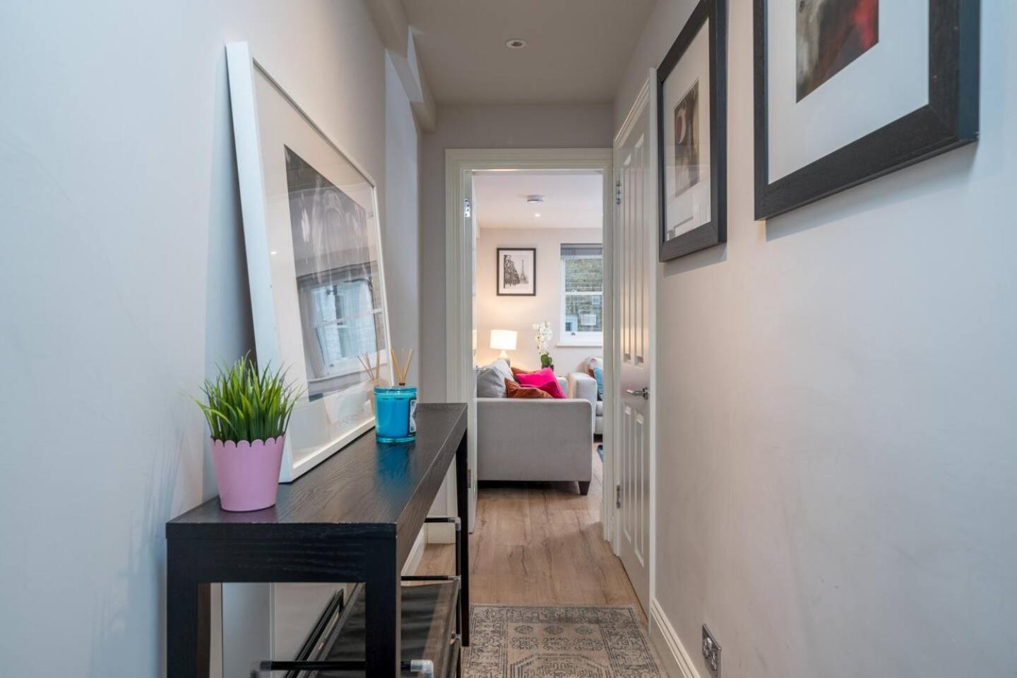 Niru Experience Hidden Secret Apartment