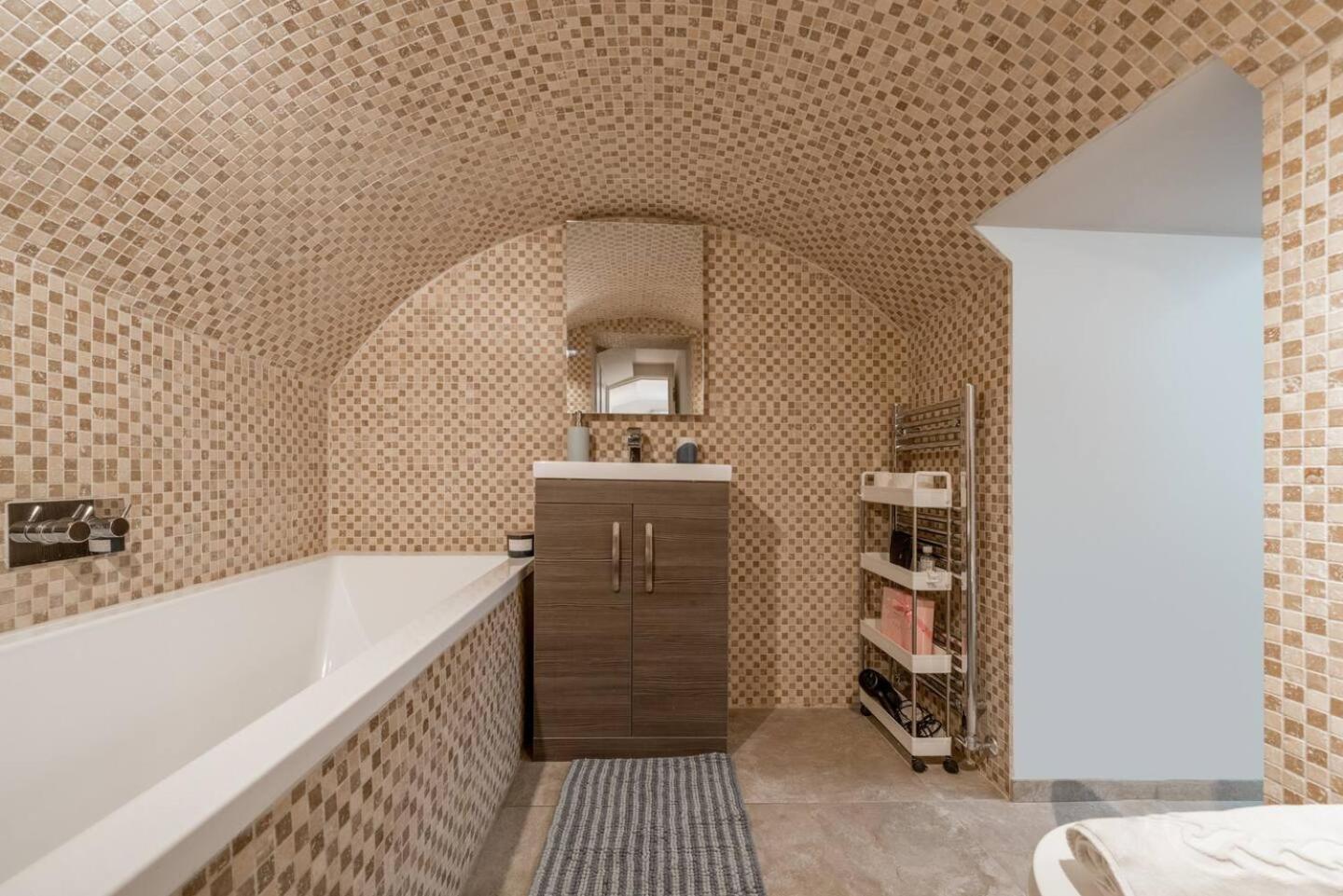 Niru Experience Hidden Secret Apartment London