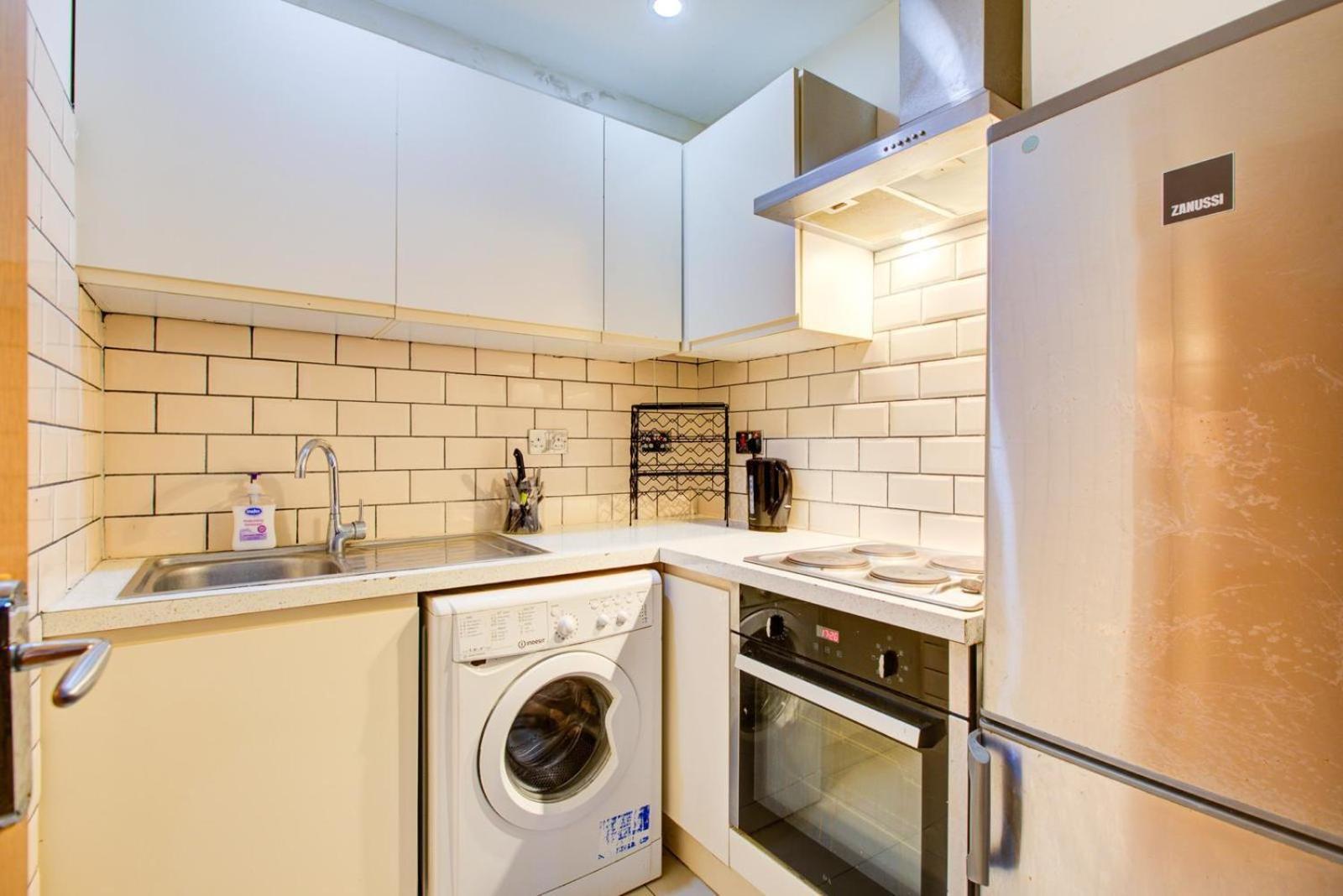 Apartment Marble Arch Collection *