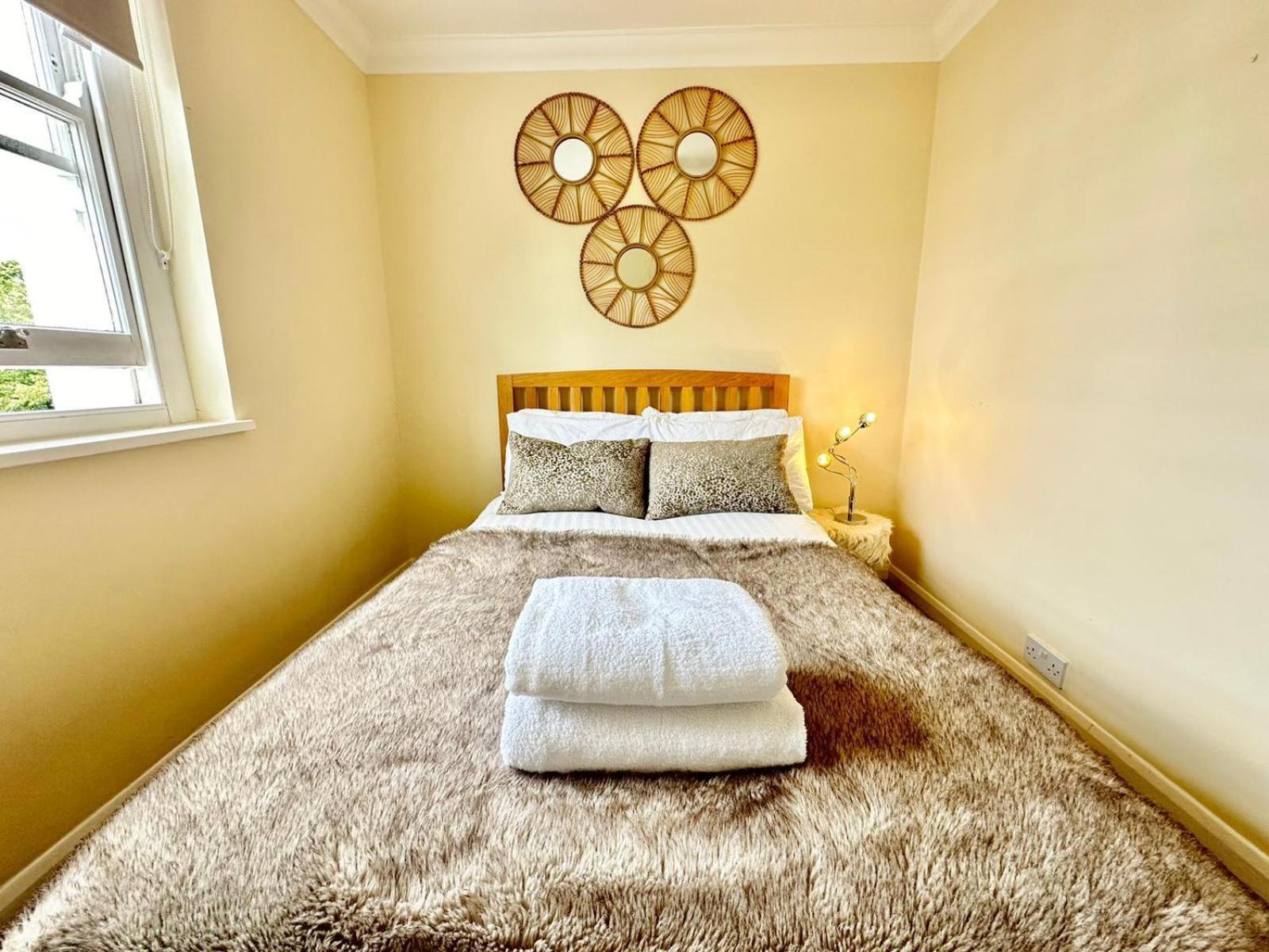 Apartment Spacious In *