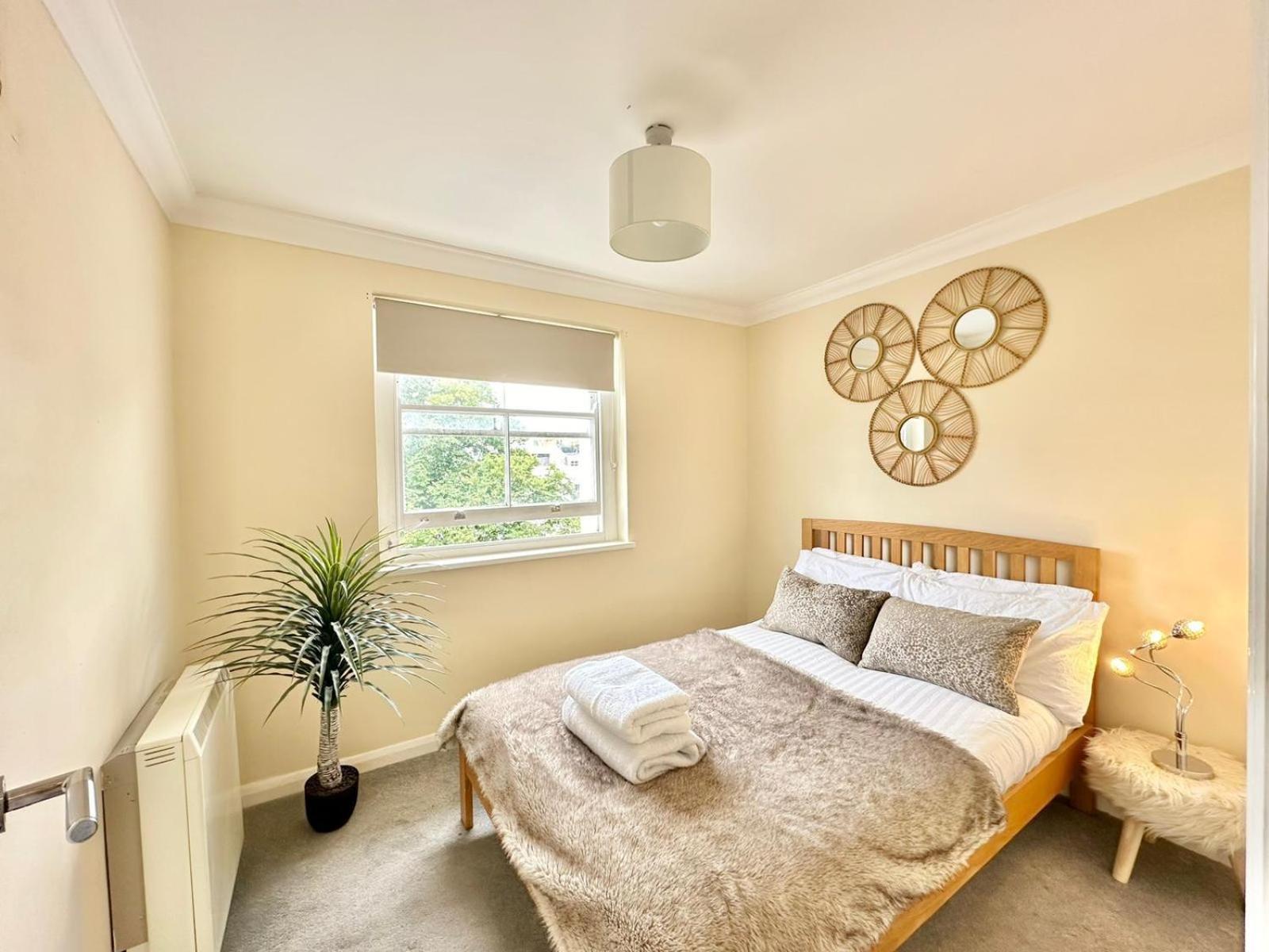 Spacious In * London