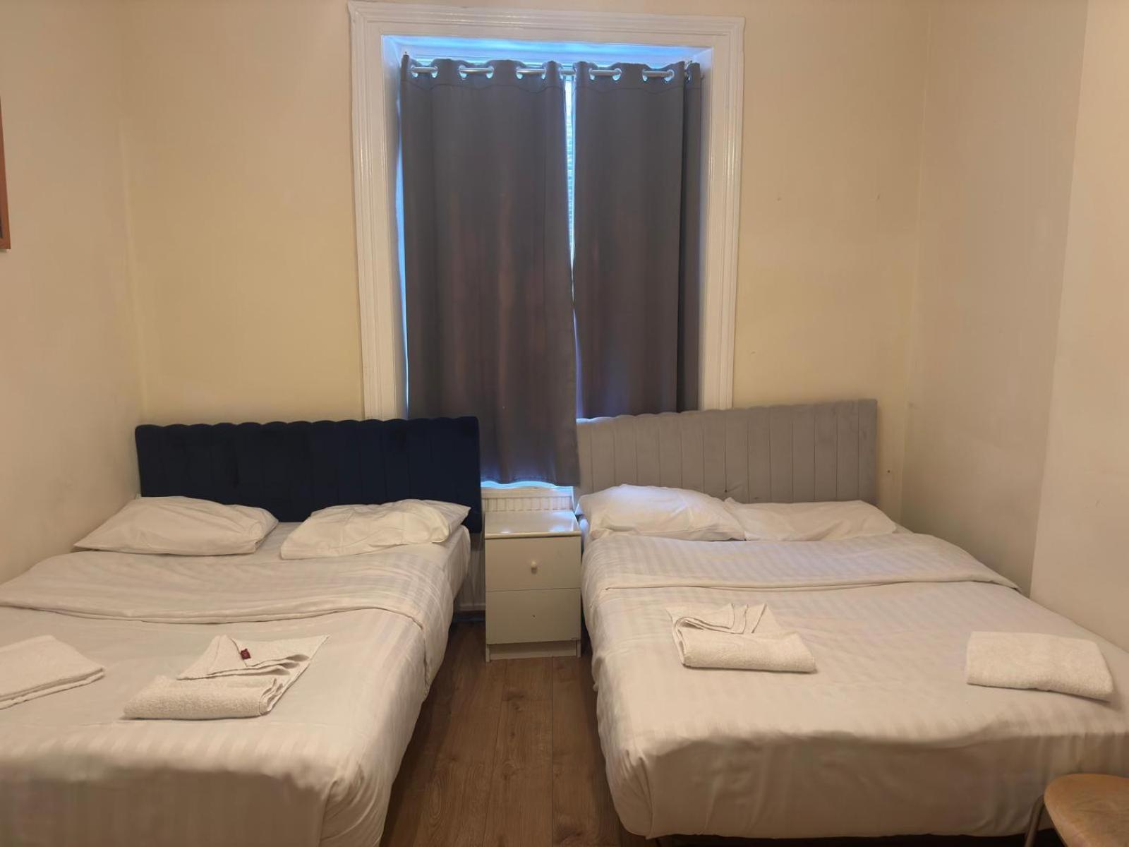 Guest house Anwar House 2*