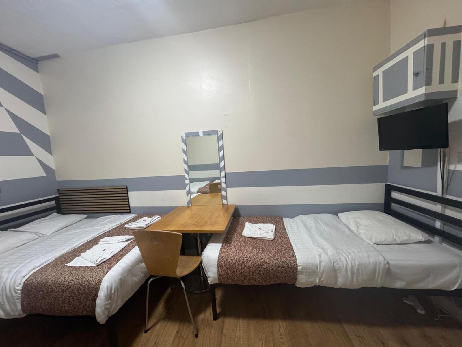 Guest house Anwar House London