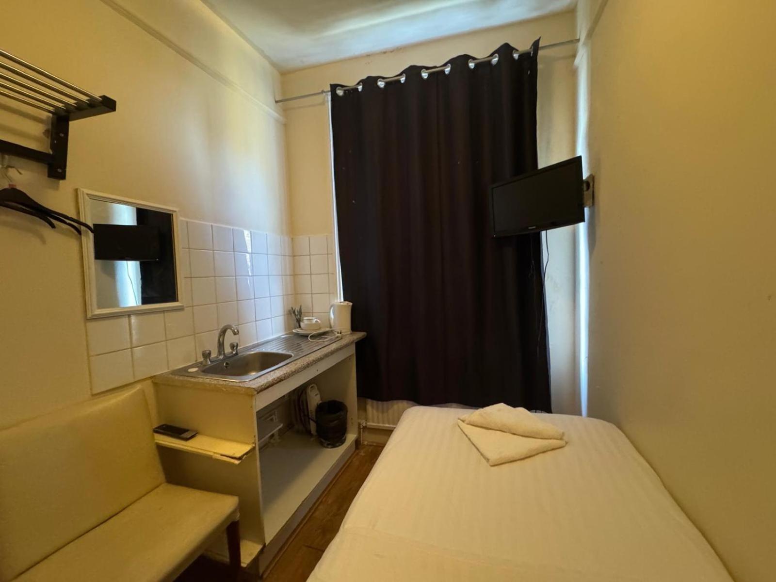 Anwar House Guest house 2*