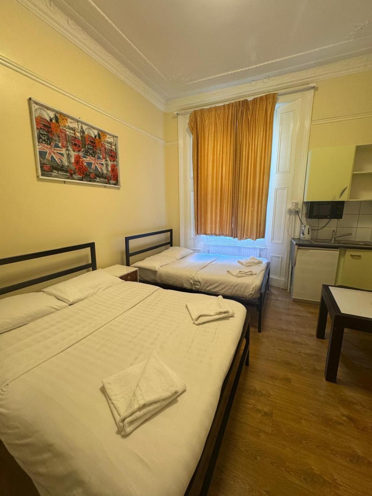 Guest house Anwar House London