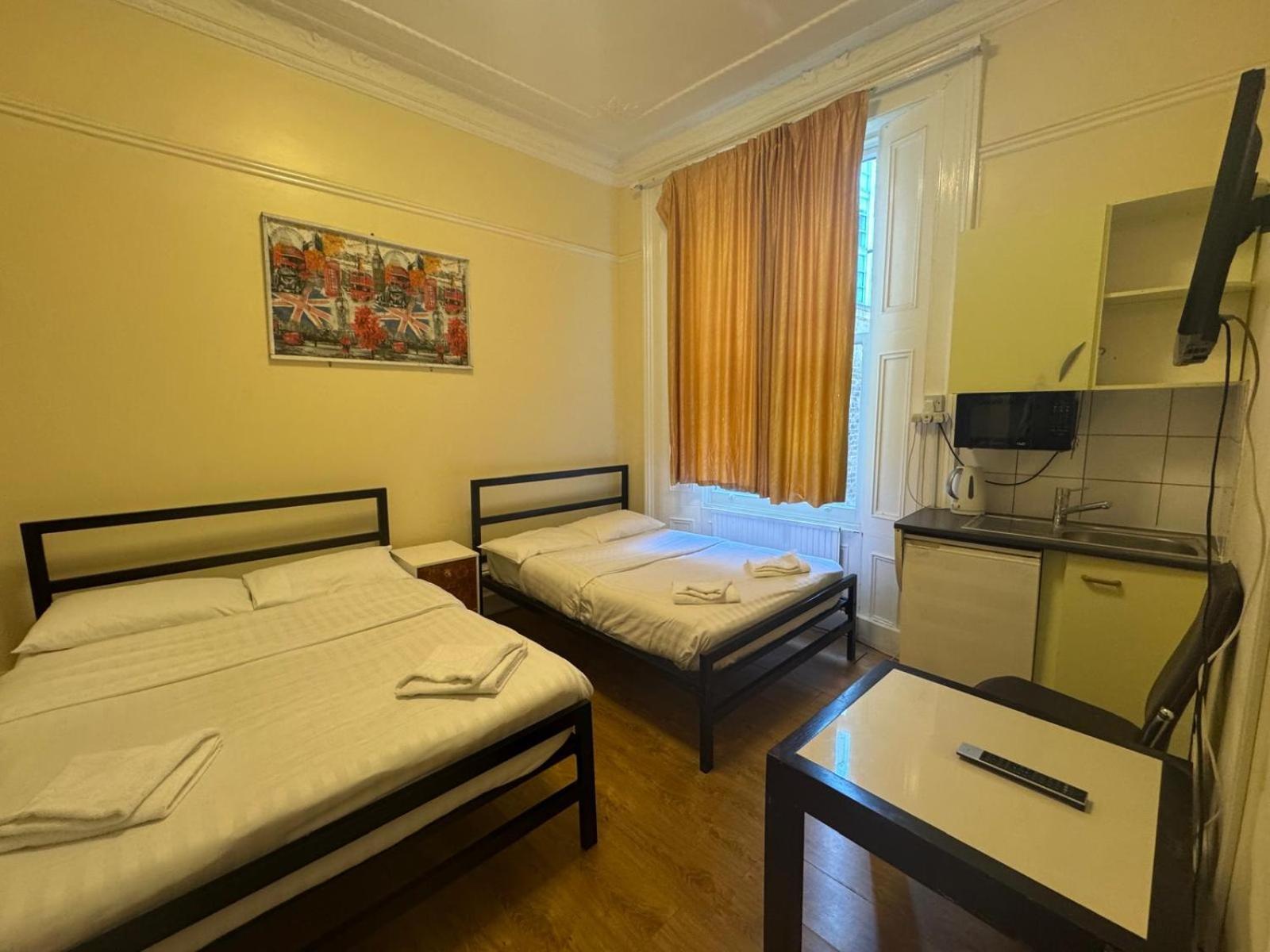 Anwar House 2*