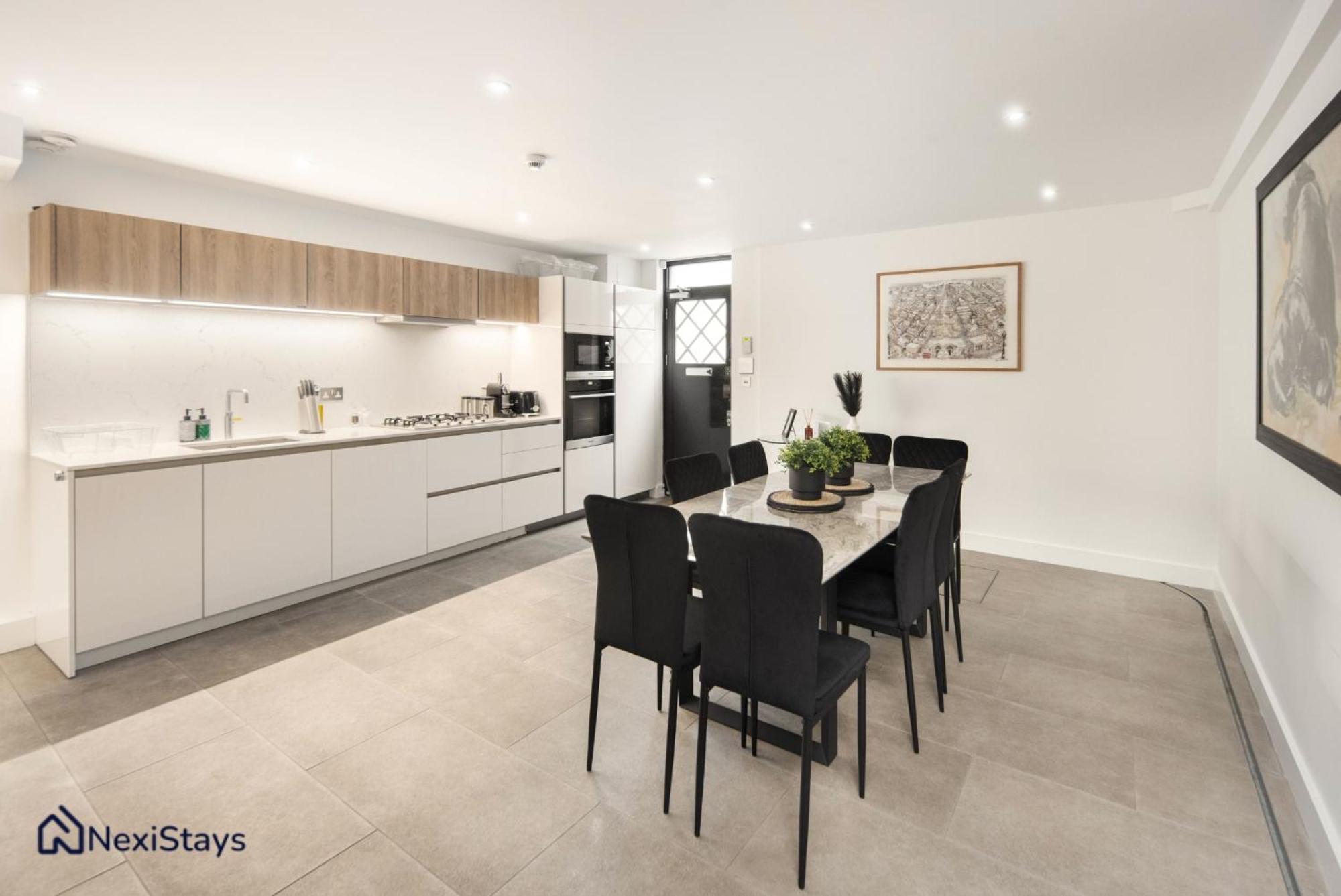 5 Mins Walk To Bond Street, Marylebone Mews * London