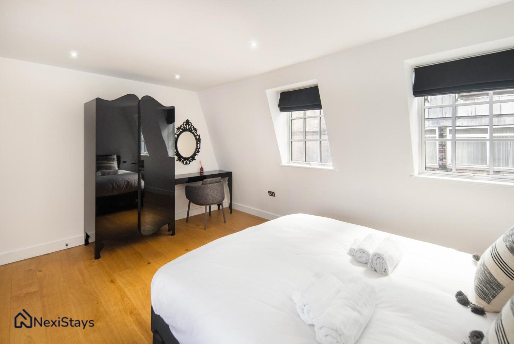 Apartment 5 Mins Walk To Bond Street, Marylebone Mews