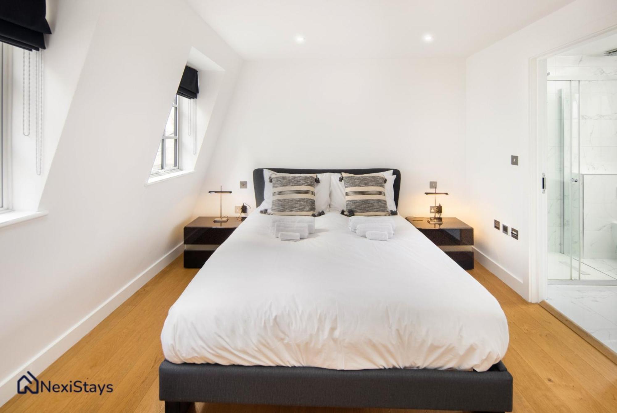 Apartment 5 Mins Walk To Bond Street, Marylebone Mews *