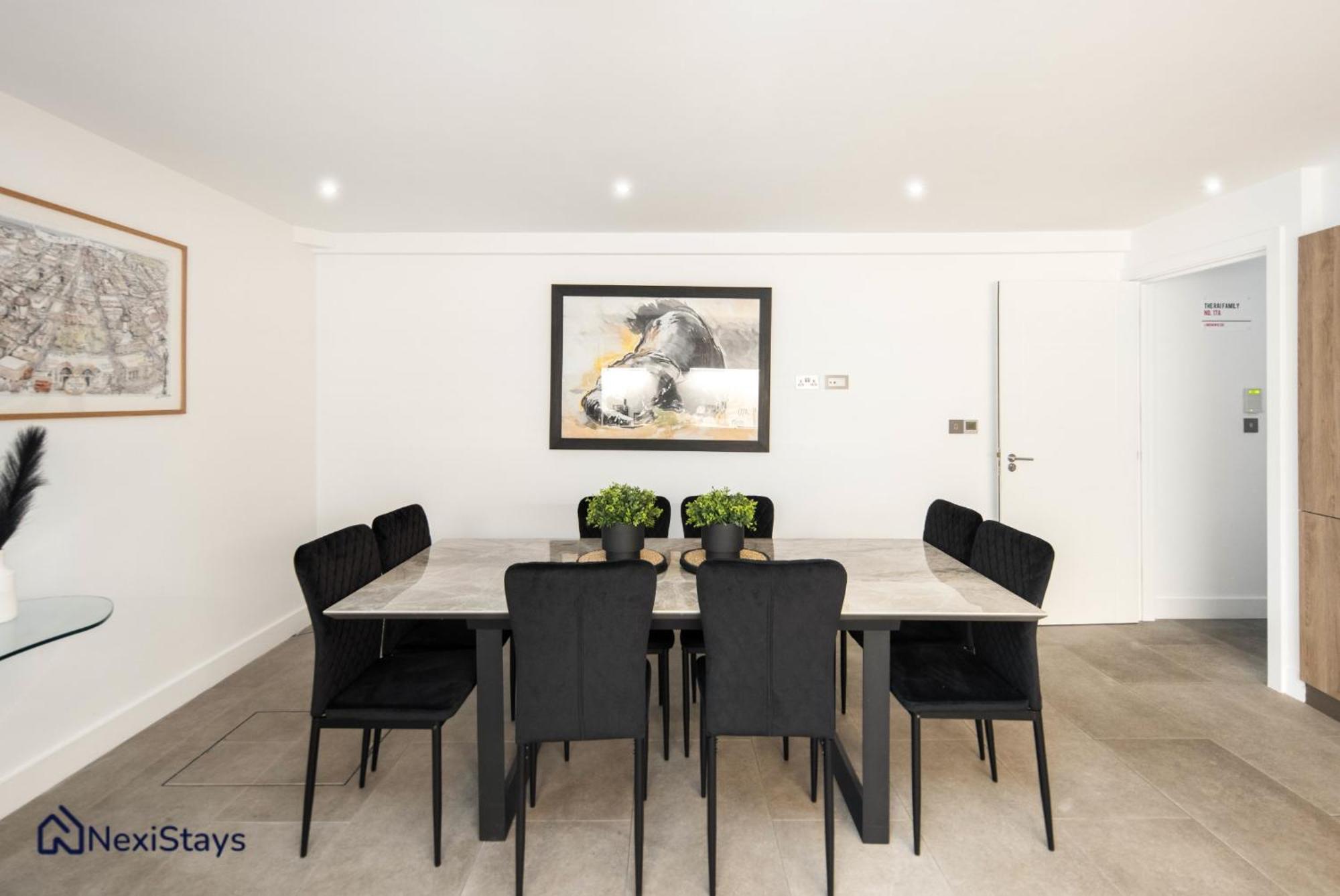 Apartment 5 Mins Walk To Bond Street, Marylebone Mews London