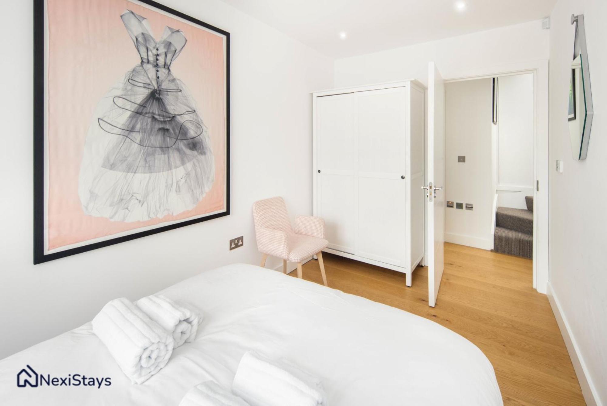 5 Mins Walk To Bond Street, Marylebone Mews London